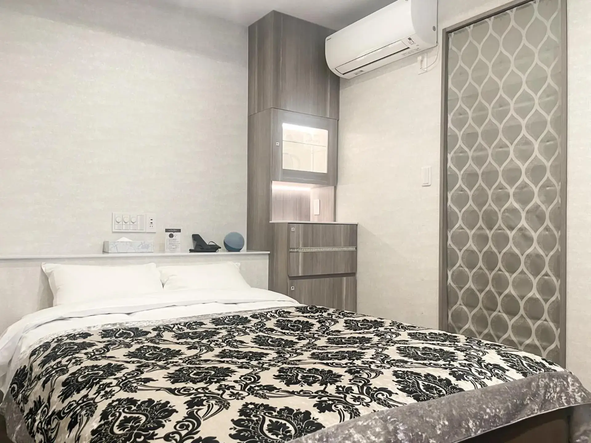 Bed in Hotel DIAMOND Bed in Hotel DIAMOND