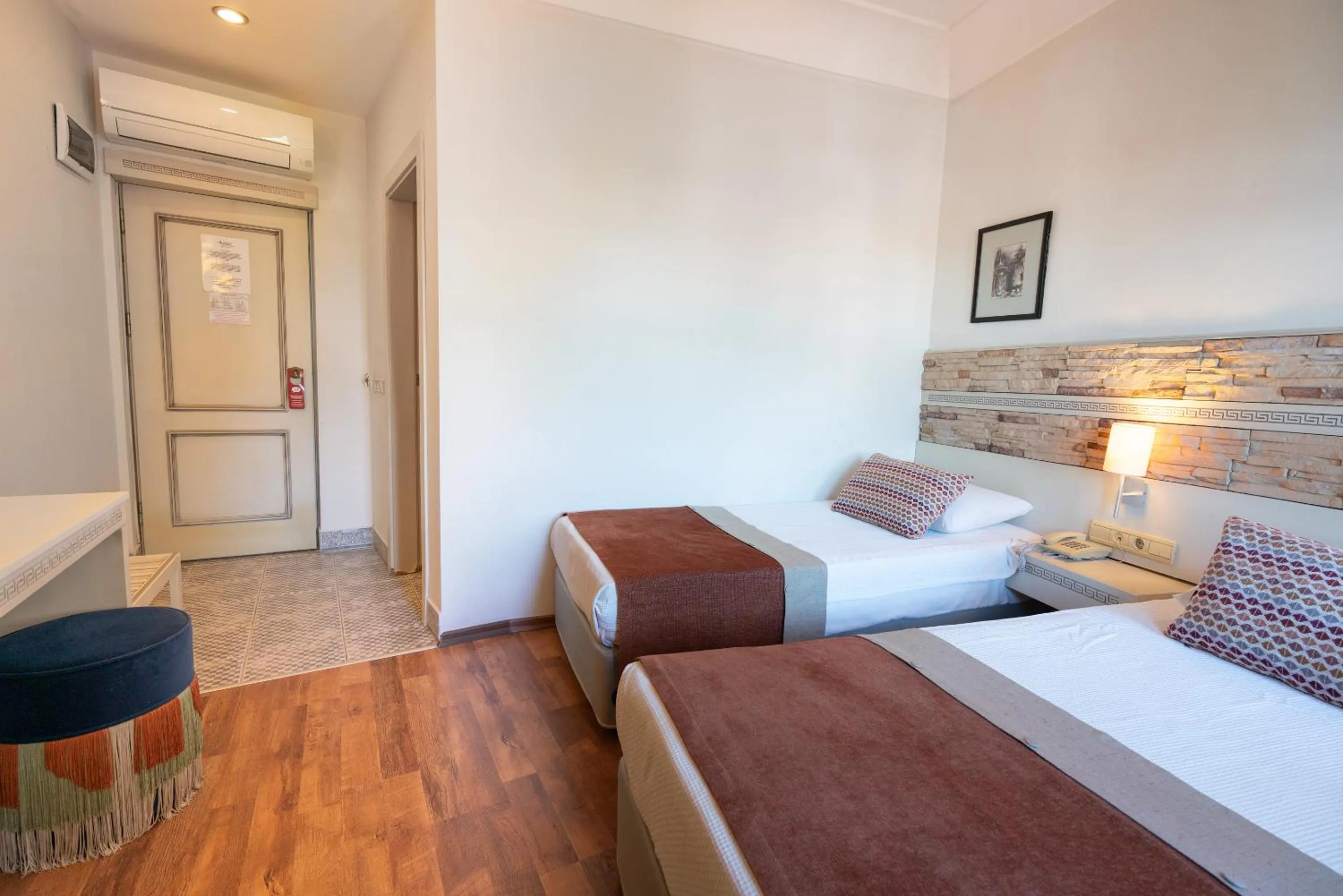 Photo of the whole room, Bed in Aspen Hotel Kaleiçi