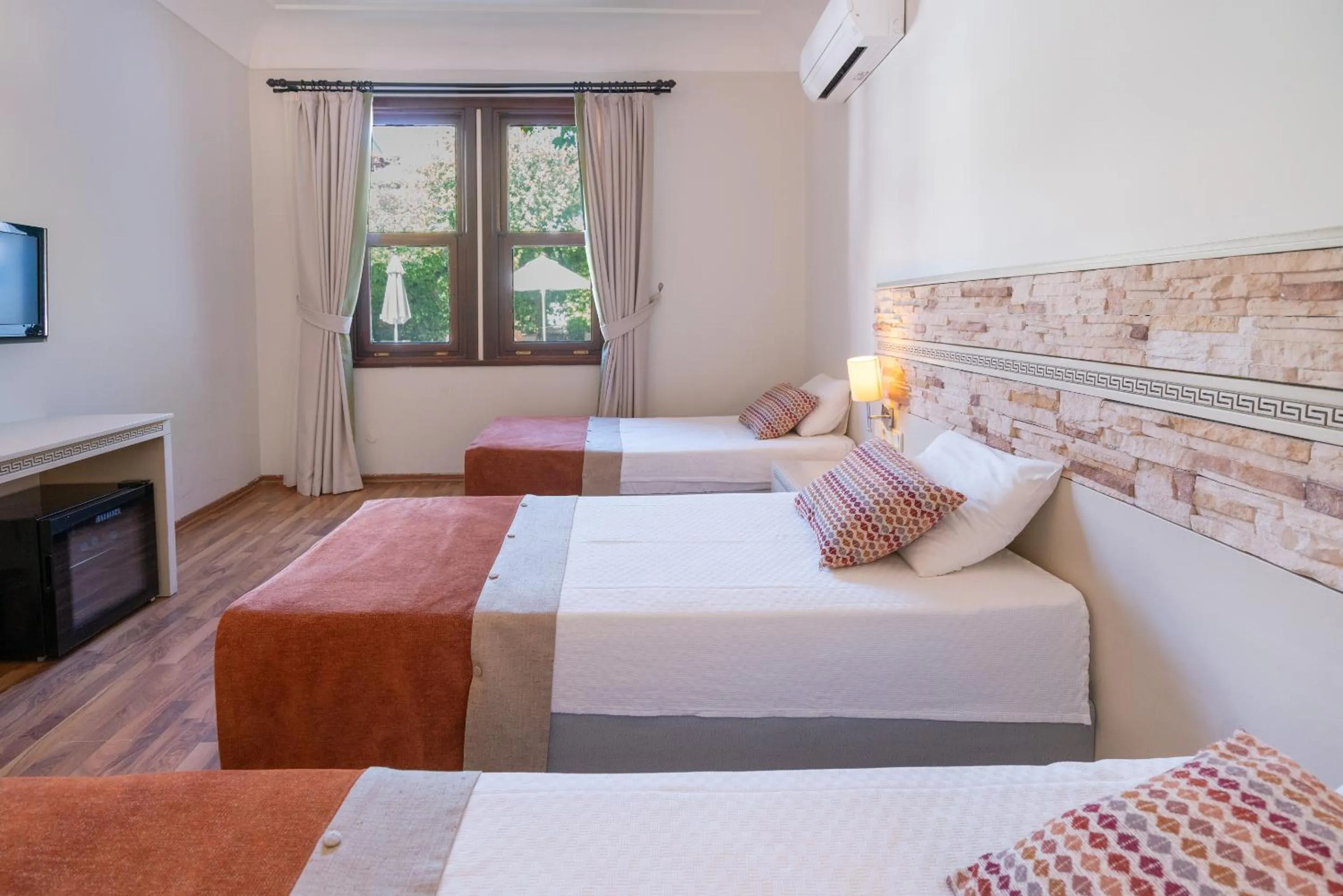 Photo of the whole room, Bed in Aspen Hotel Kaleiçi