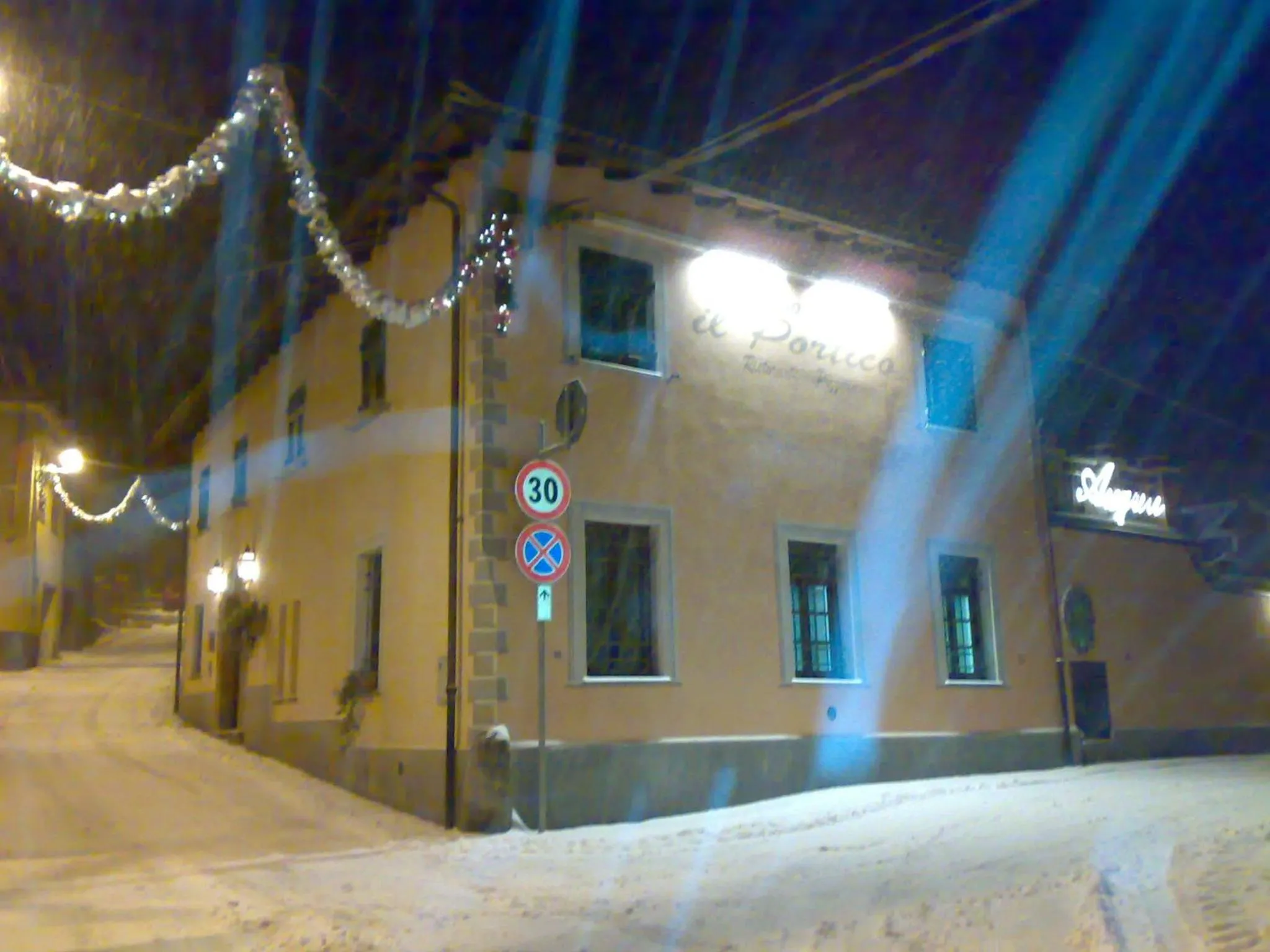 Facade/entrance in Il Portico