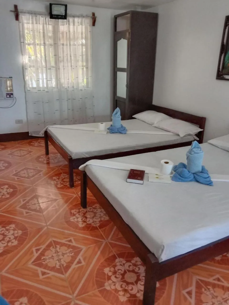 Bed in RedDoorz @ Isla Virginia Beach Resort Aurora Baler