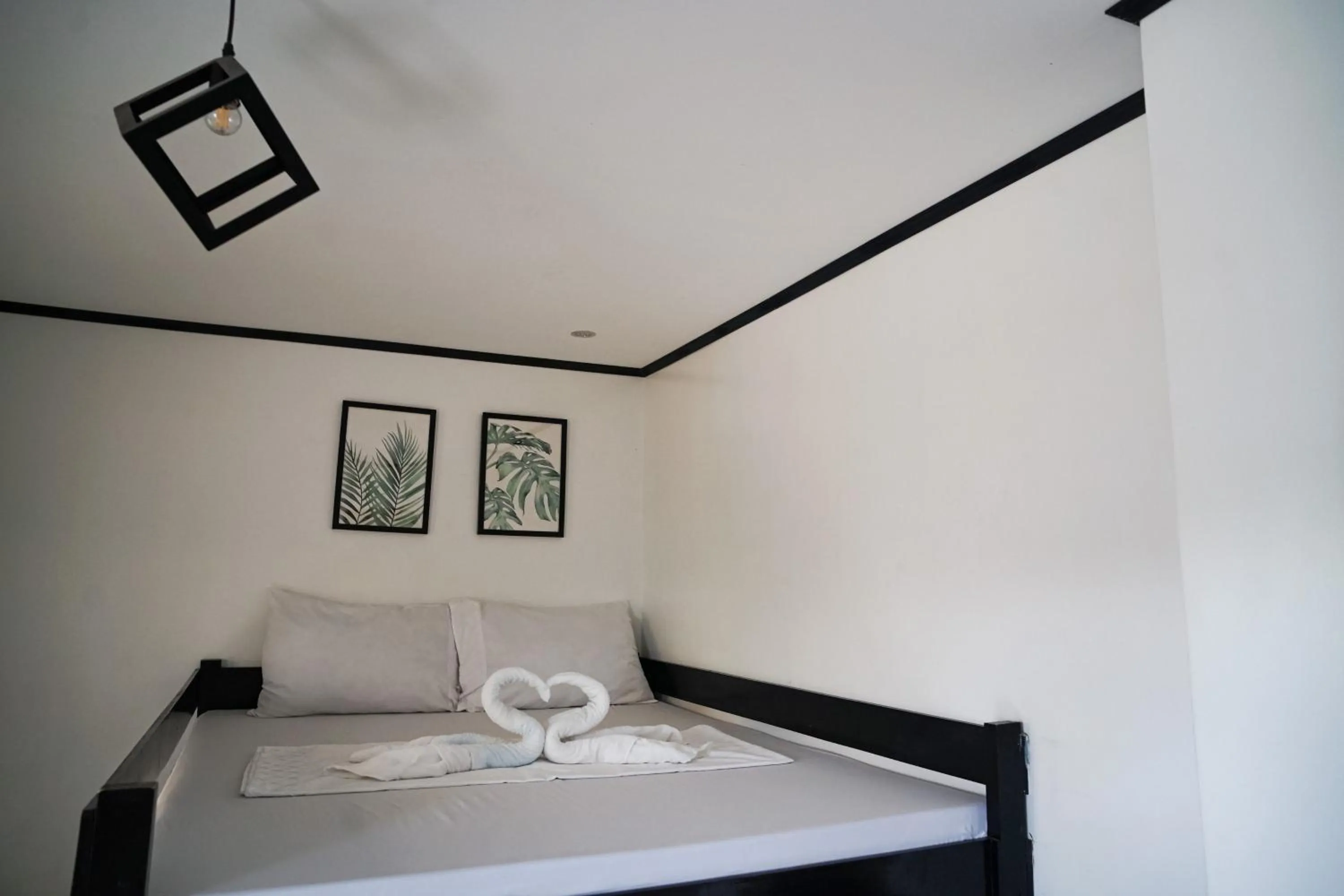 bunk bed, Bed in The Palms Resort & Bar