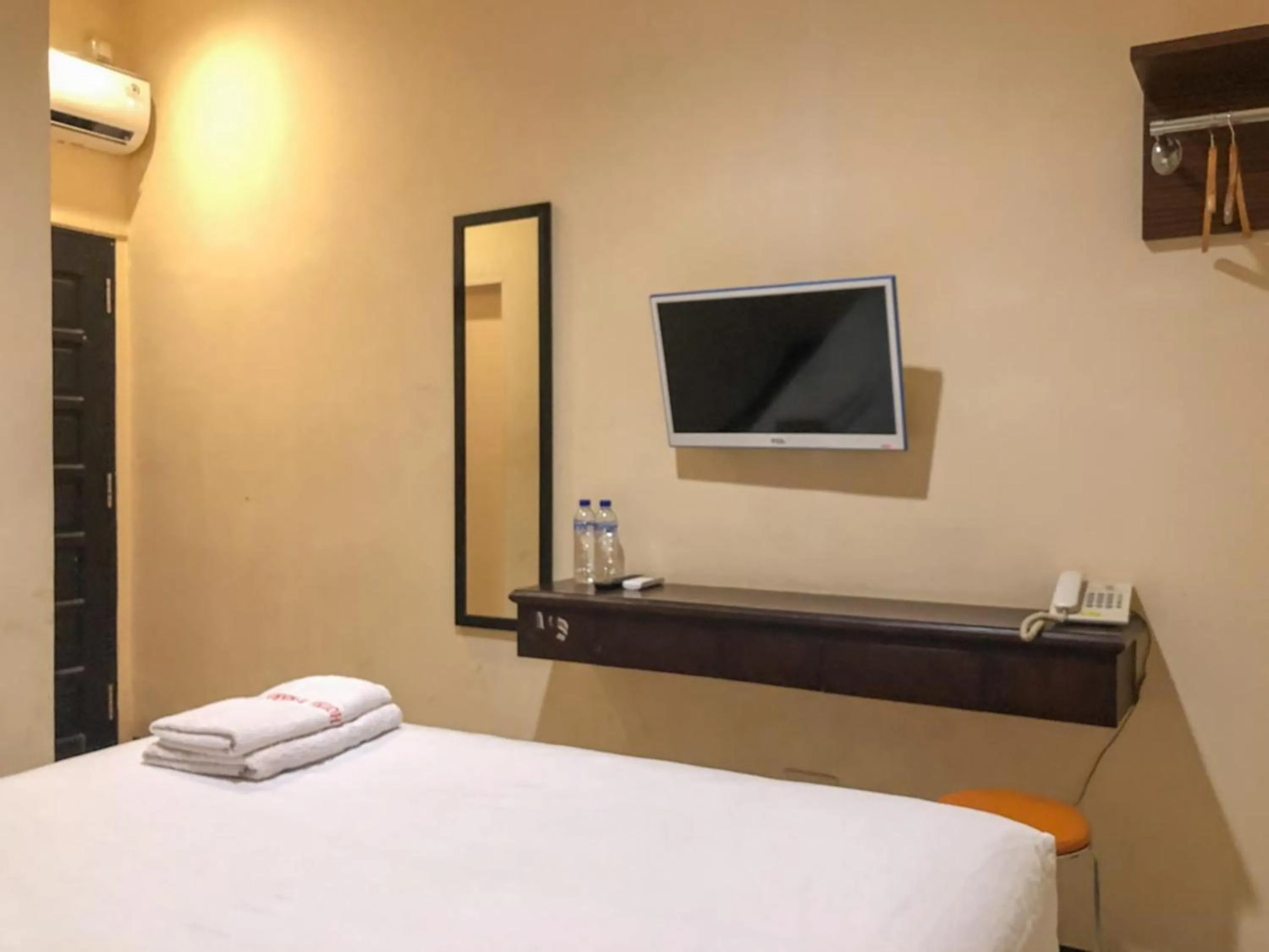 Bed in Hotel D'Mario Palopo