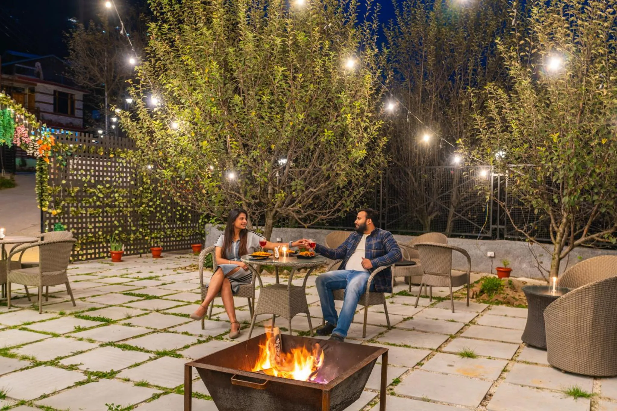 Night in The 14 Gables, A Boutique Stay, Manali - Pet Friendly Hotel - Crown Palace