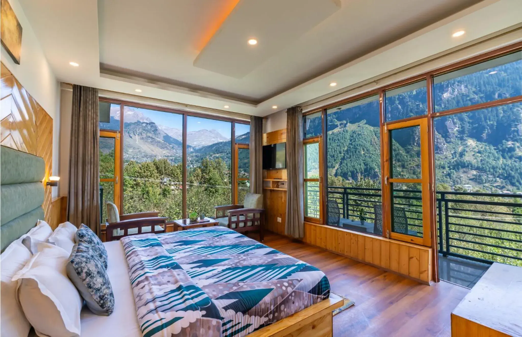 Superior Double Room in The 14 Gables, A Boutique Stay, Manali - Pet Friendly Hotel - Crown Palace Superior Double Room in The 14 Gables, A Boutique Stay, Manali - Pet Friendly Hotel - Crown Palace