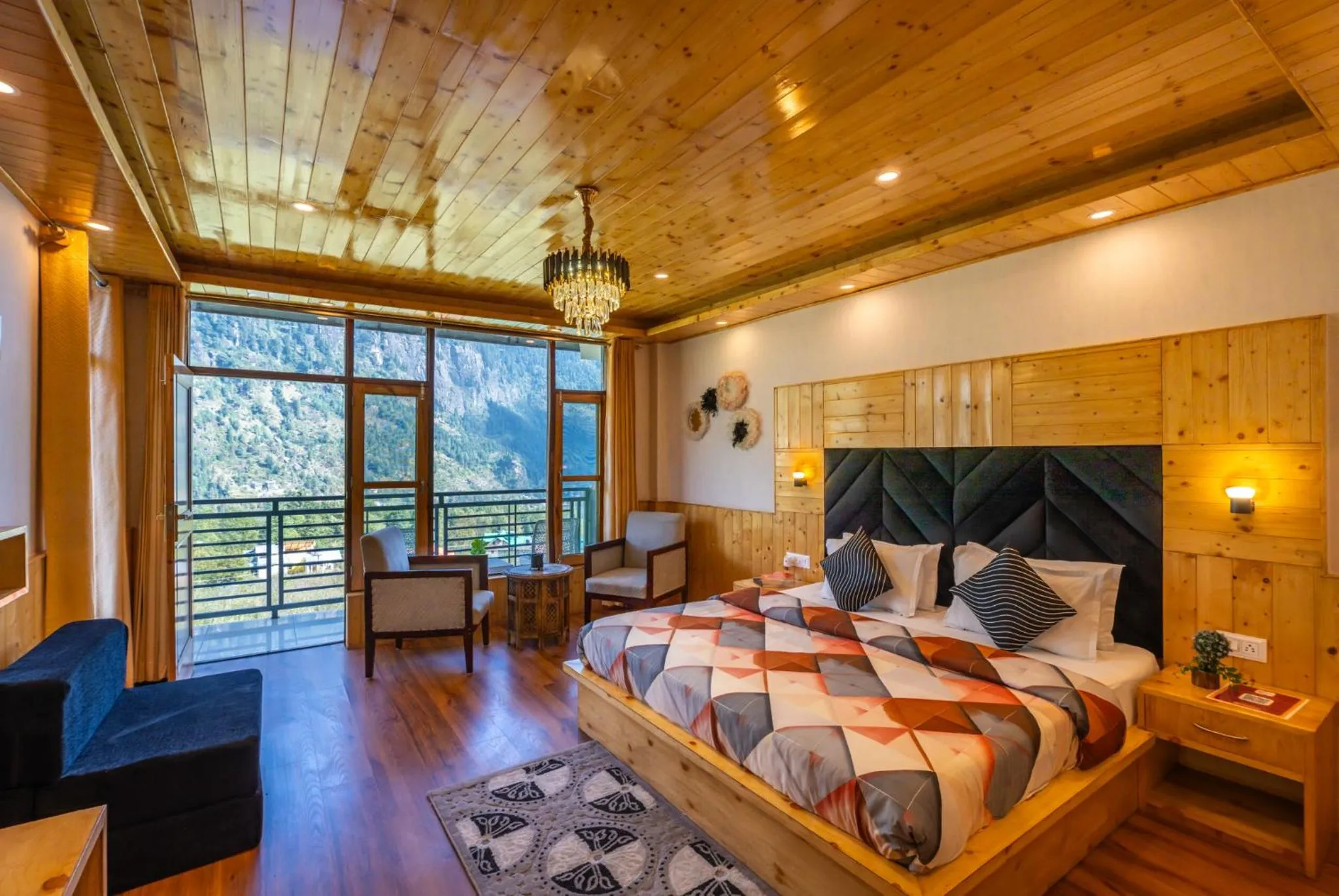 Photo of the whole room, Bed in The 14 Gables, A Boutique Stay, Manali - Pet Friendly Hotel - Crown Palace