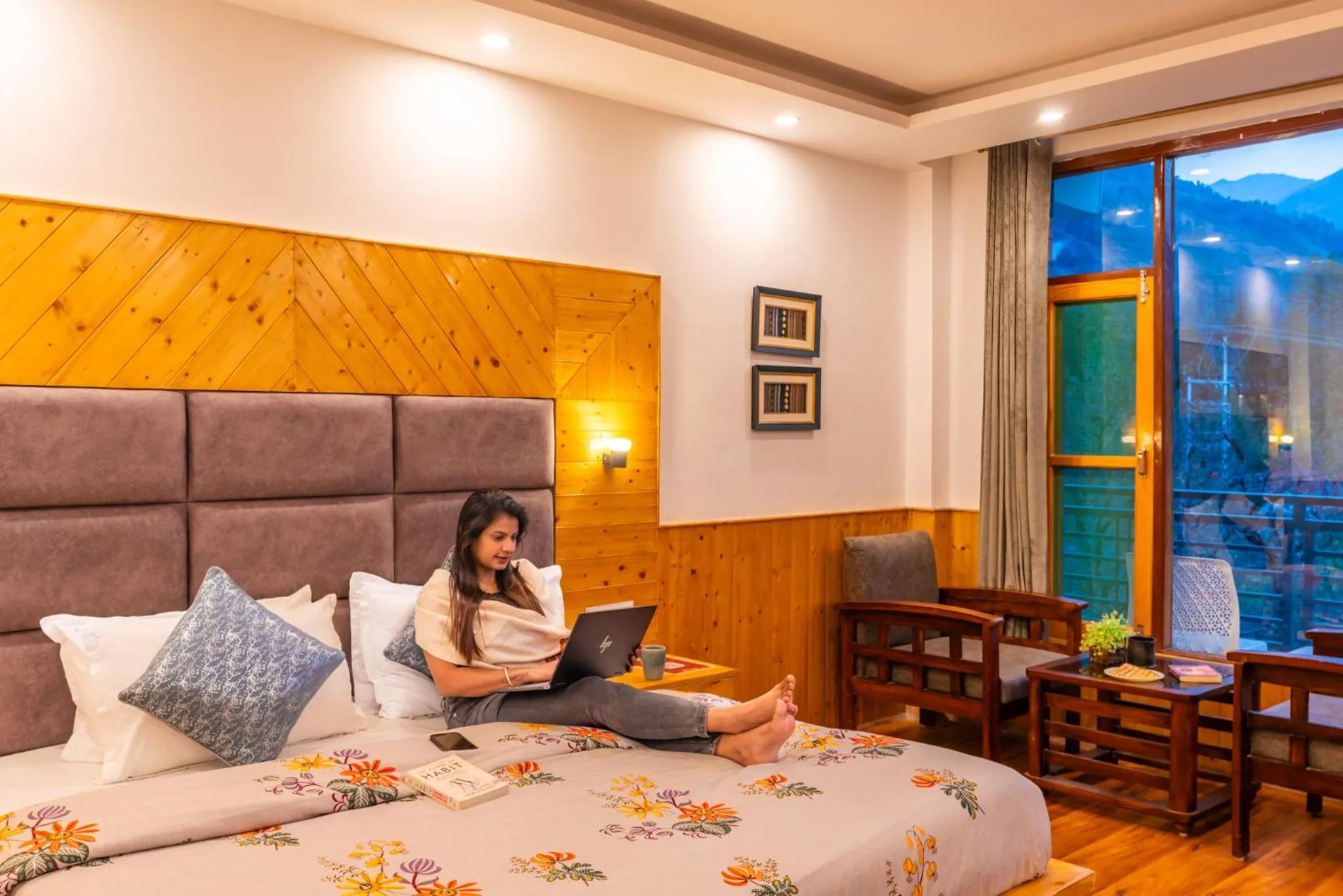 Bed in The 14 Gables, A Boutique Stay, Manali - Pet Friendly Hotel - Crown Palace