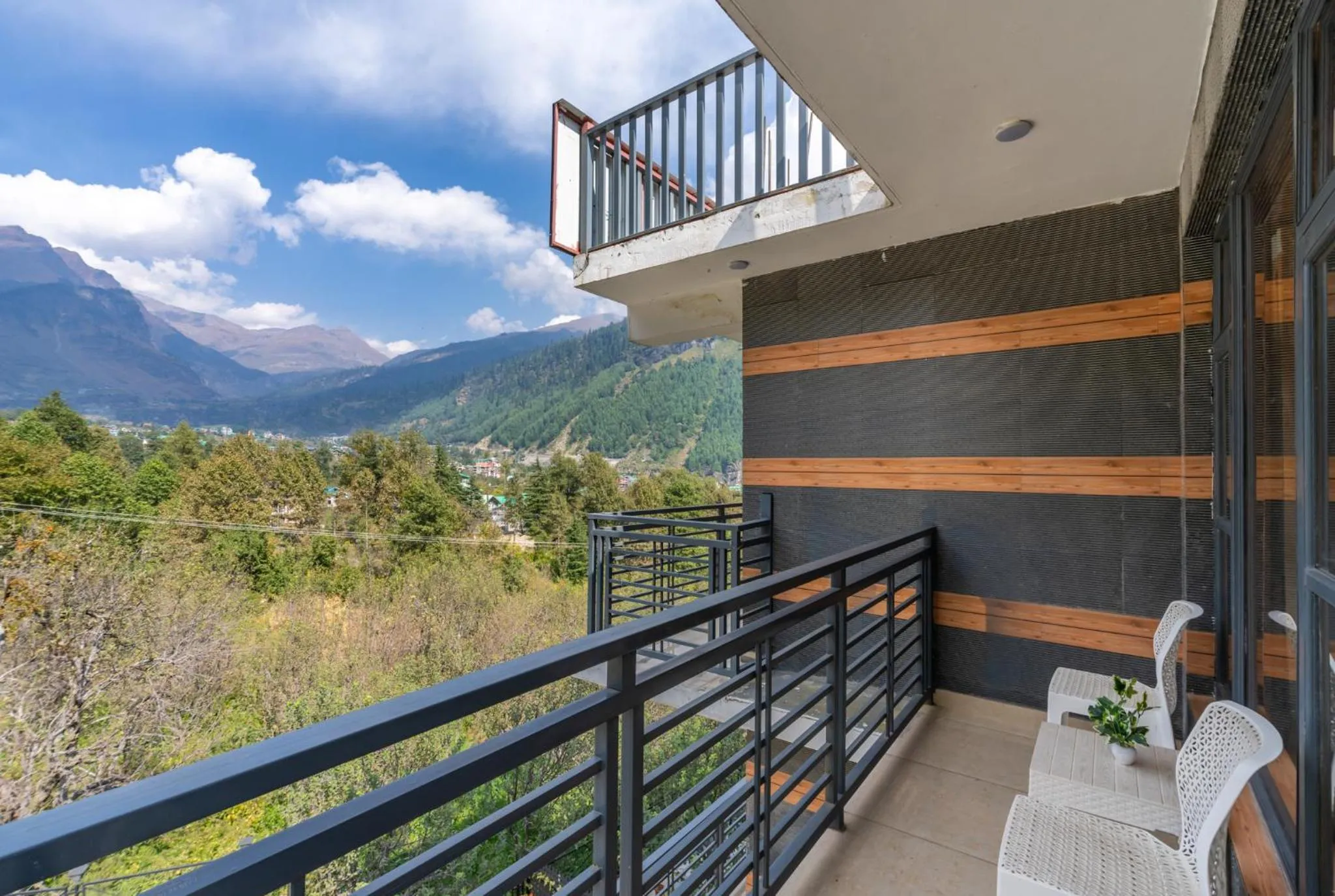 Balcony/Terrace in The 14 Gables, A Boutique Stay, Manali - Pet Friendly Hotel - Crown Palace