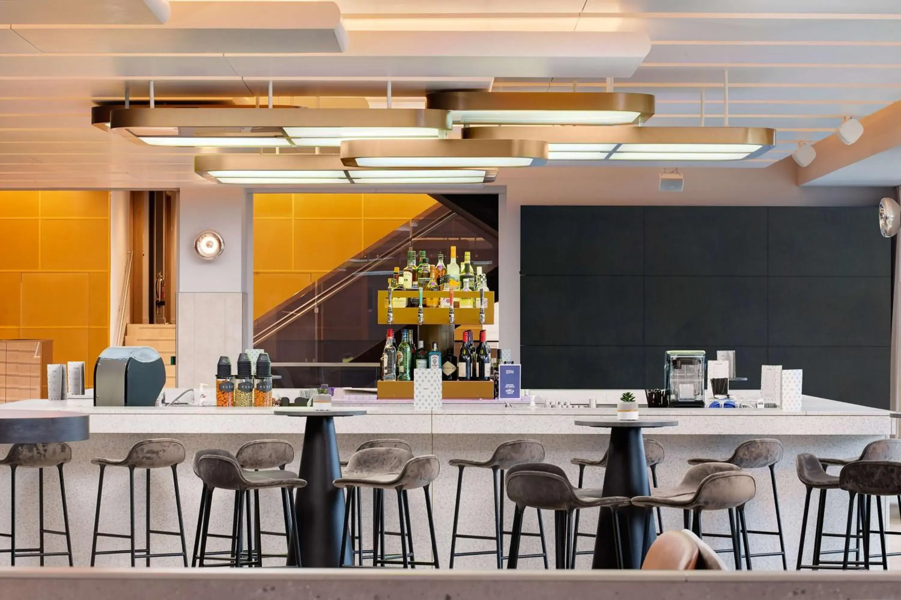 Lounge or bar in Hilton Garden Inn Silverstone Lounge or bar in Hilton Garden Inn Silverstone