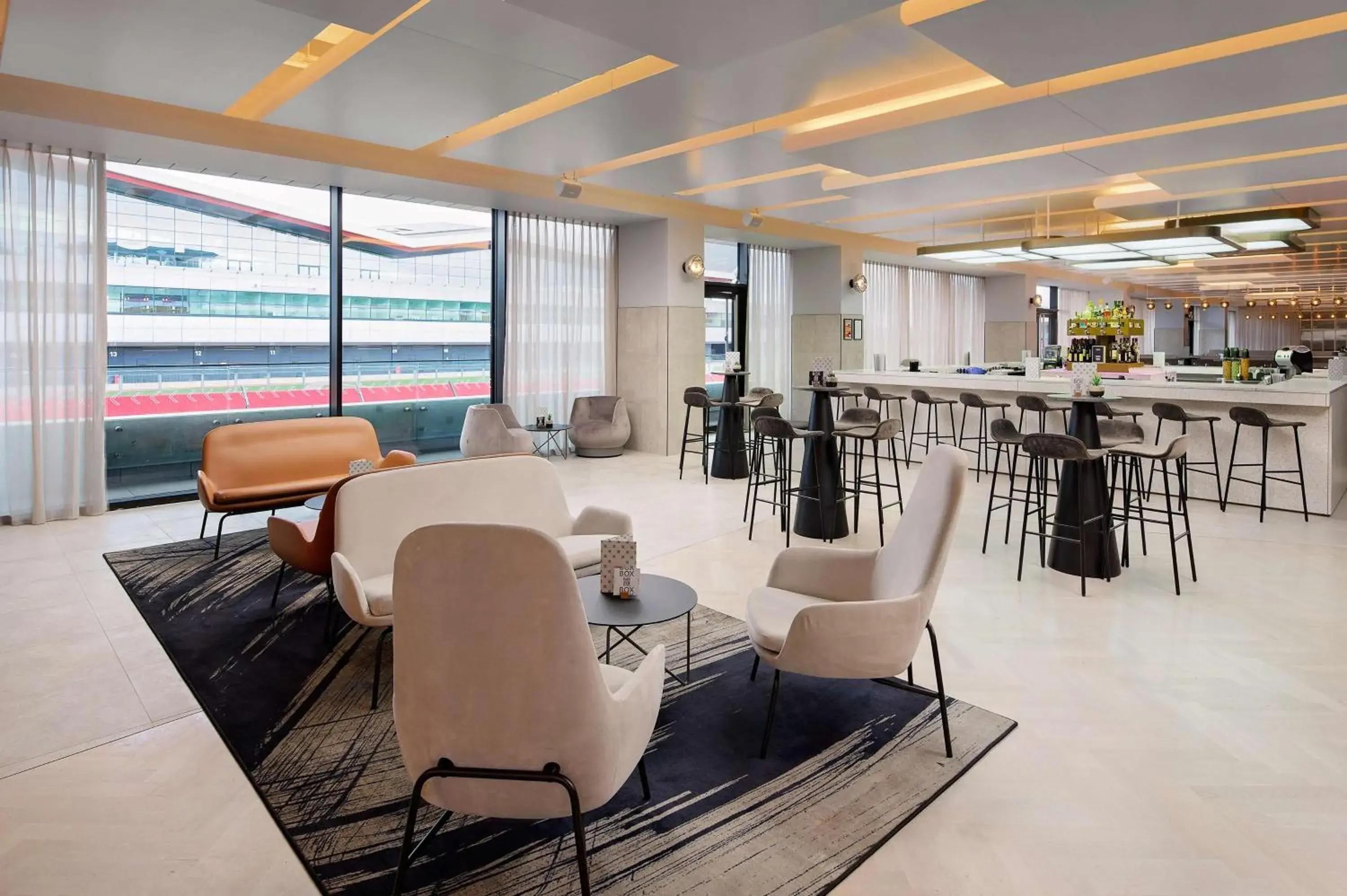 Lounge or bar in Hilton Garden Inn Silverstone Lounge or bar in Hilton Garden Inn Silverstone