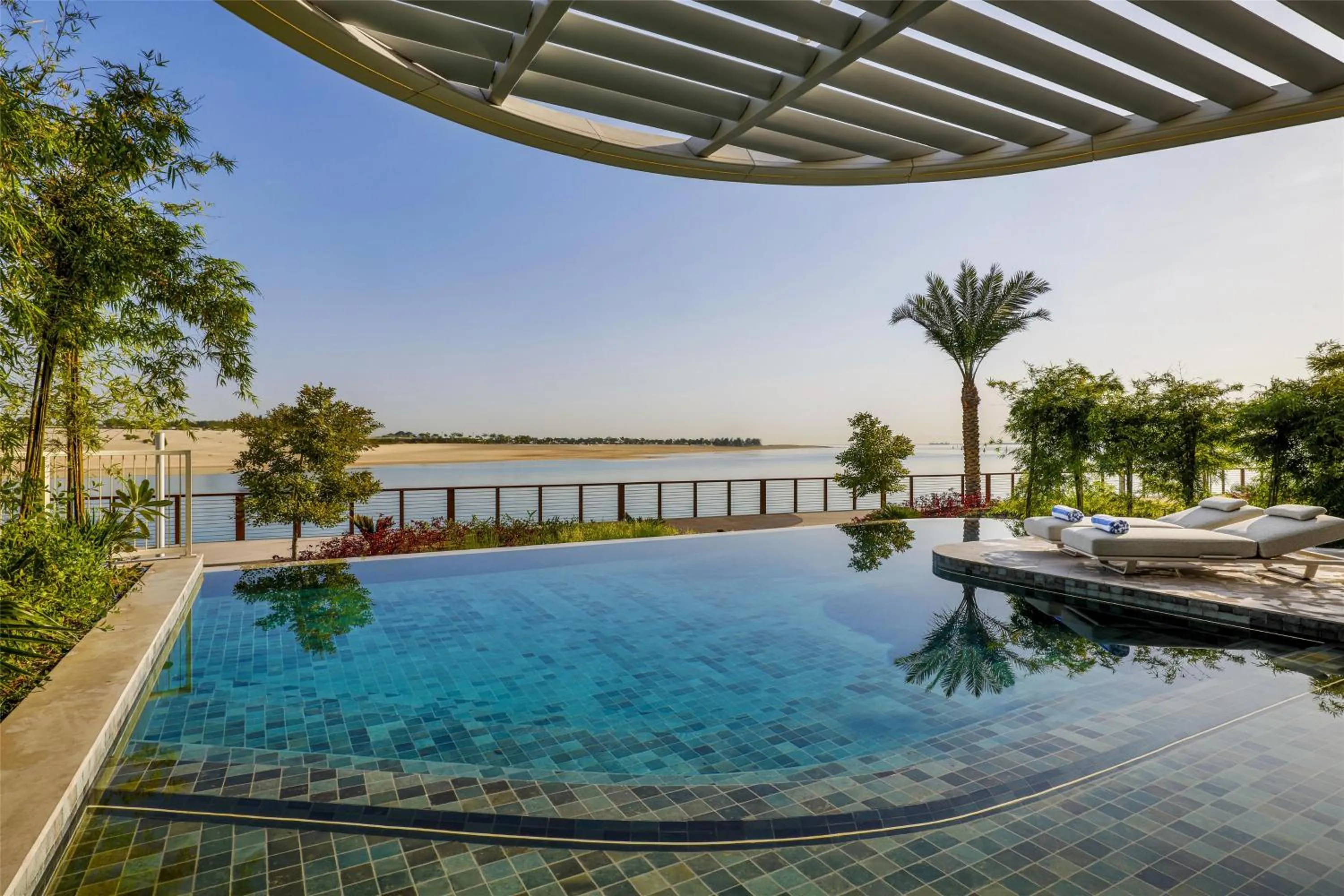 Photo of the whole room in Waldorf Astoria Doha Lusail