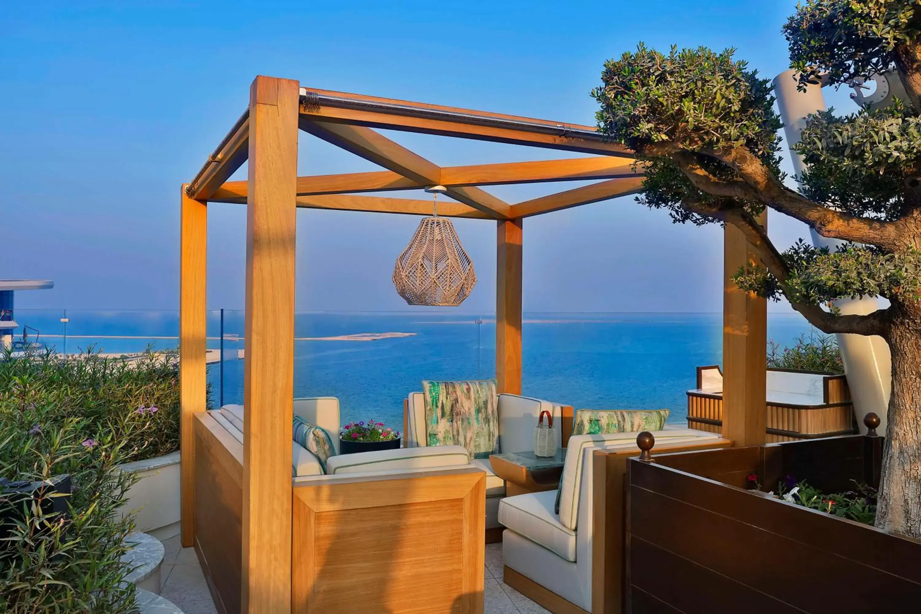 Restaurant/places to eat in Waldorf Astoria Doha Lusail Restaurant/places to eat in Waldorf Astoria Doha Lusail