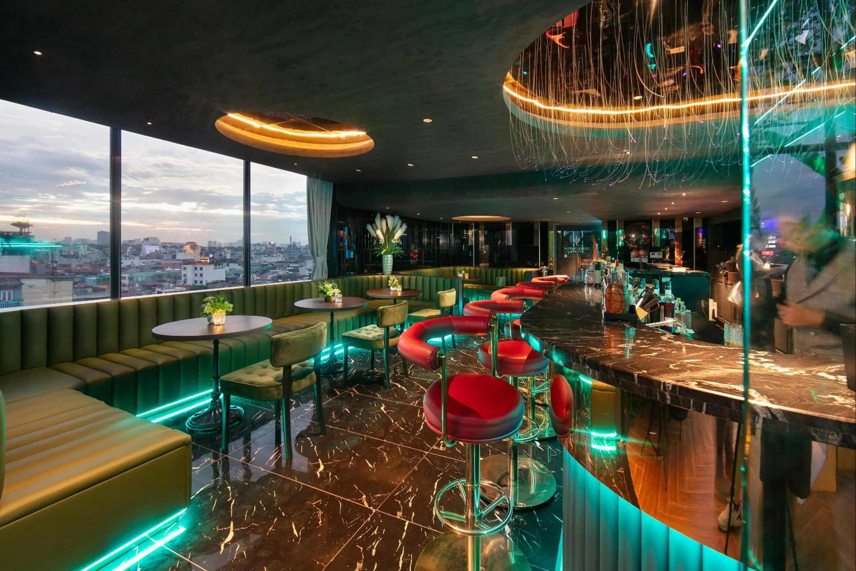 Restaurant/places to eat in HOTEL De SOURIANT Premium Hanoi