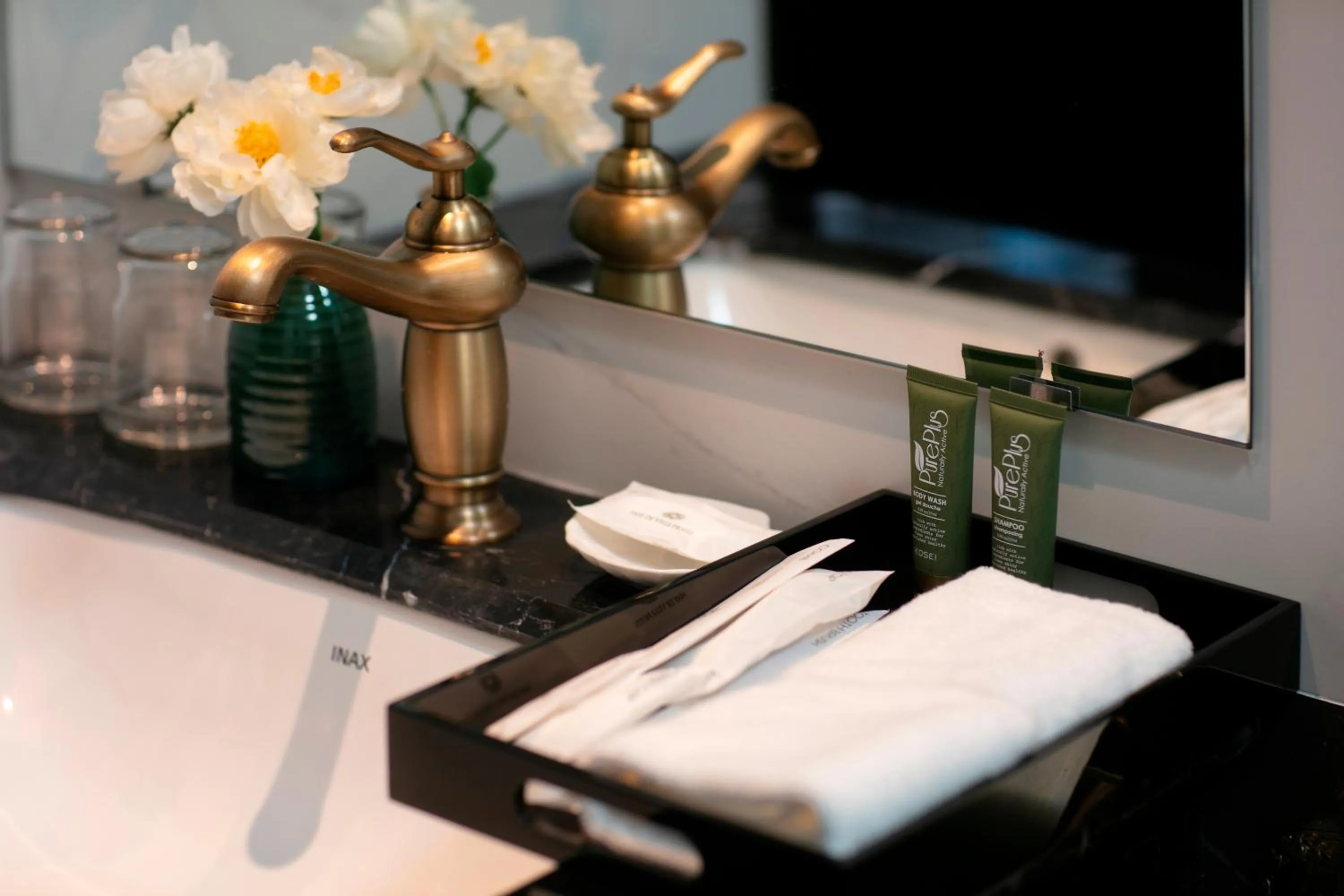 Property building in HOTEL De SOURIANT Premium Hanoi