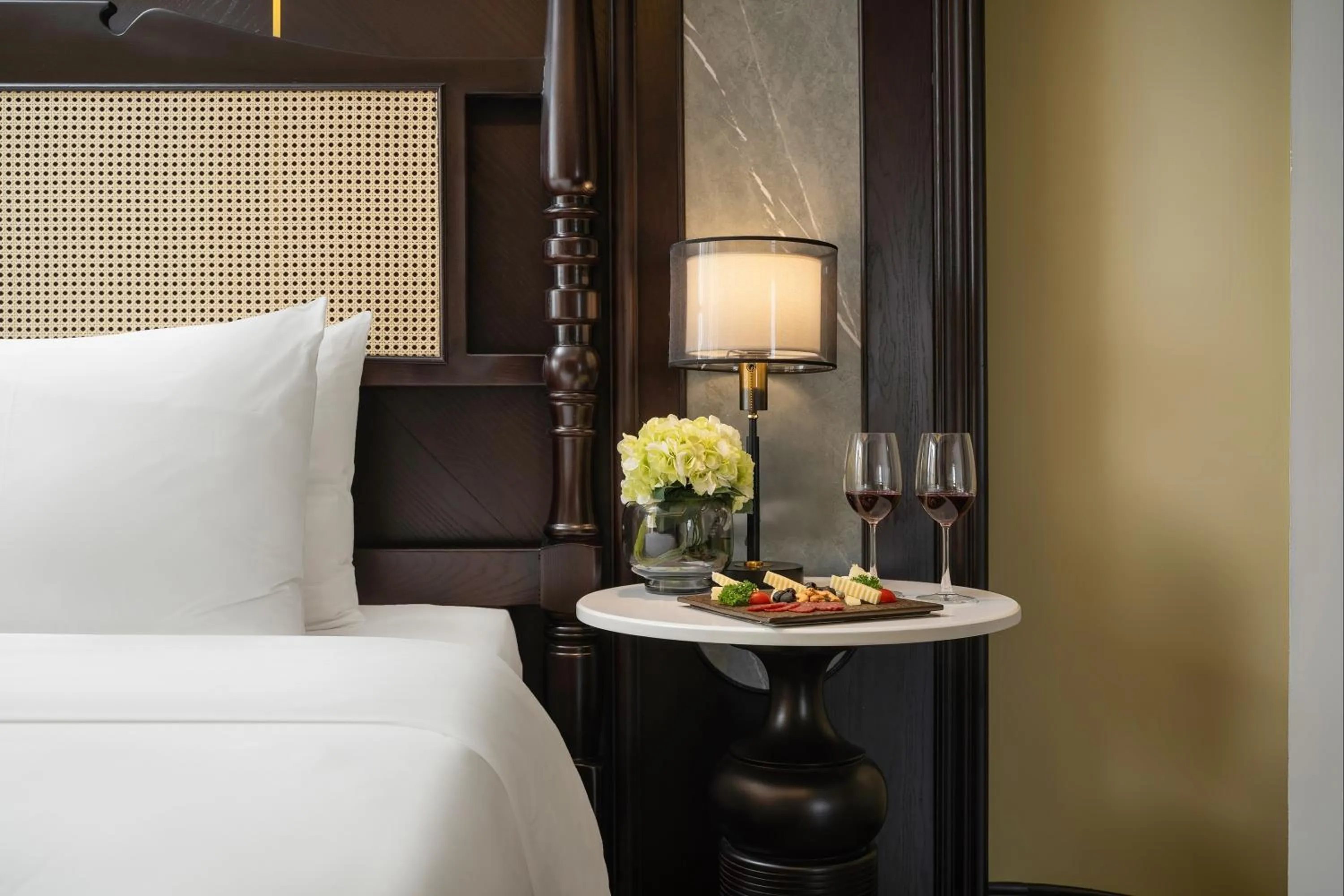 Bed in HOTEL De SOURIANT Premium Hanoi