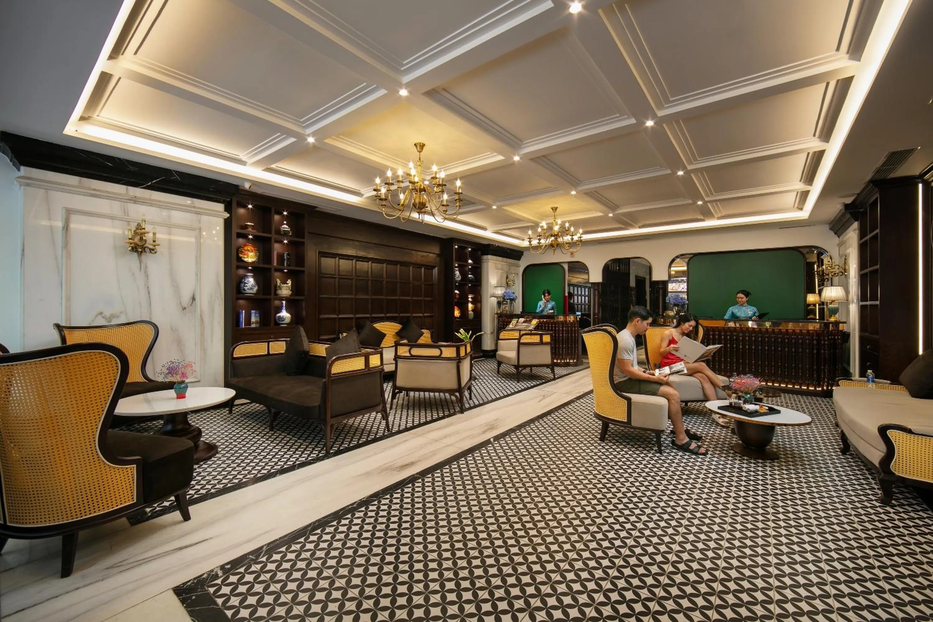 Lobby or reception in HOTEL De SOURIANT Premium Hanoi