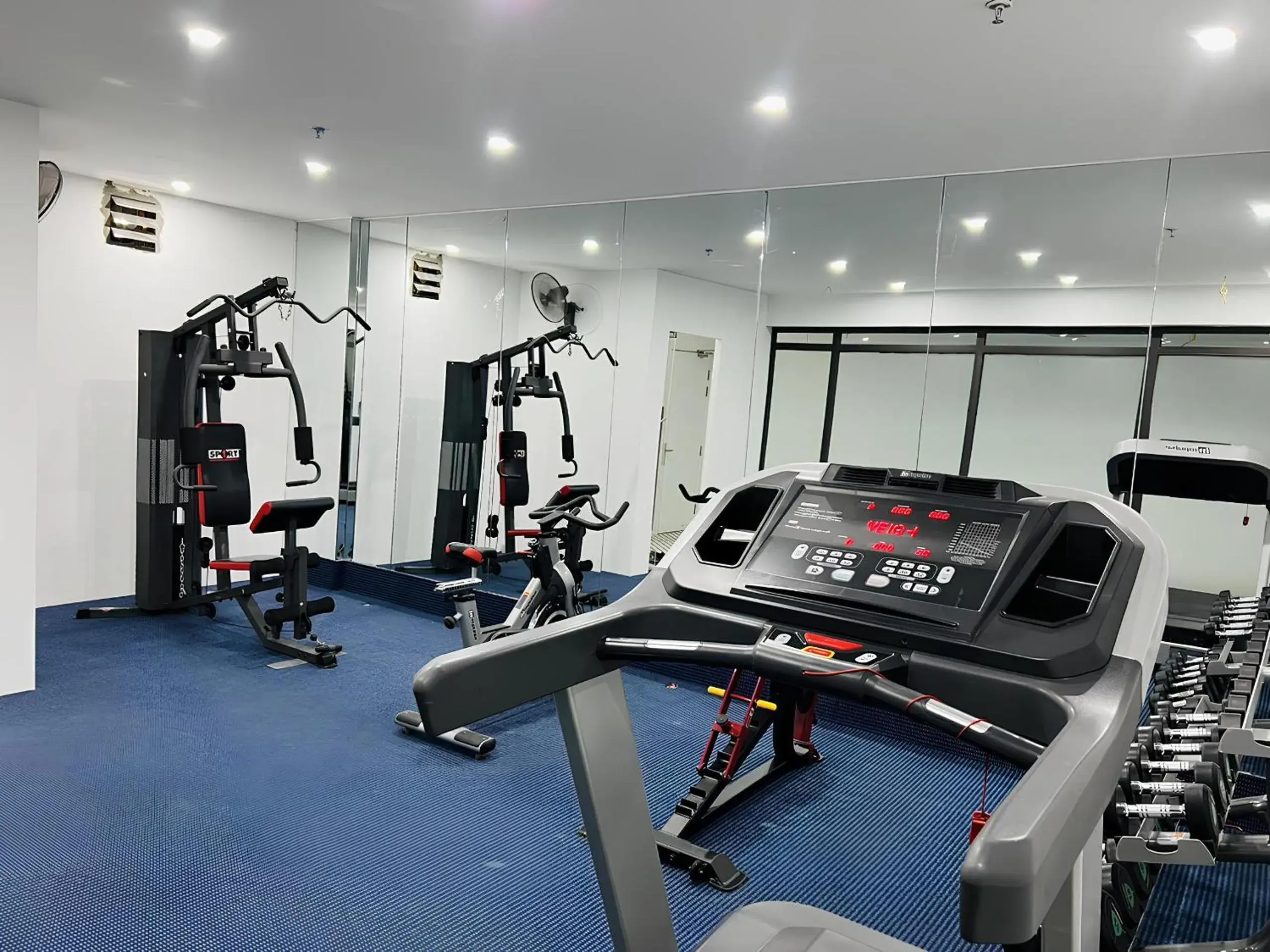 Fitness centre/facilities in HOTEL De SOURIANT Premium Hanoi Fitness centre/facilities in HOTEL De SOURIANT Premium Hanoi