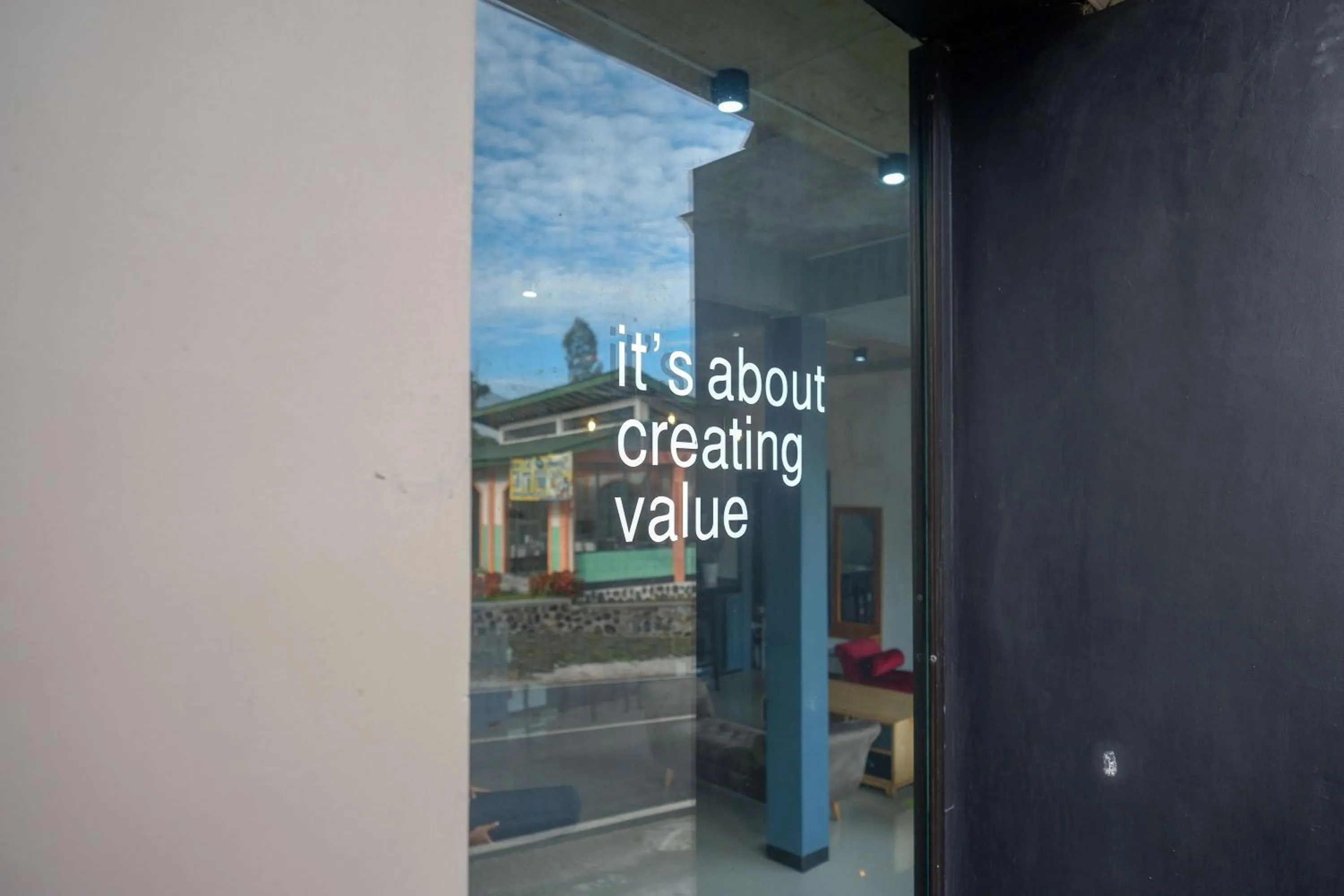 Facade/entrance in Urbanview Hotel Umbrella Dieng by RedDoorz