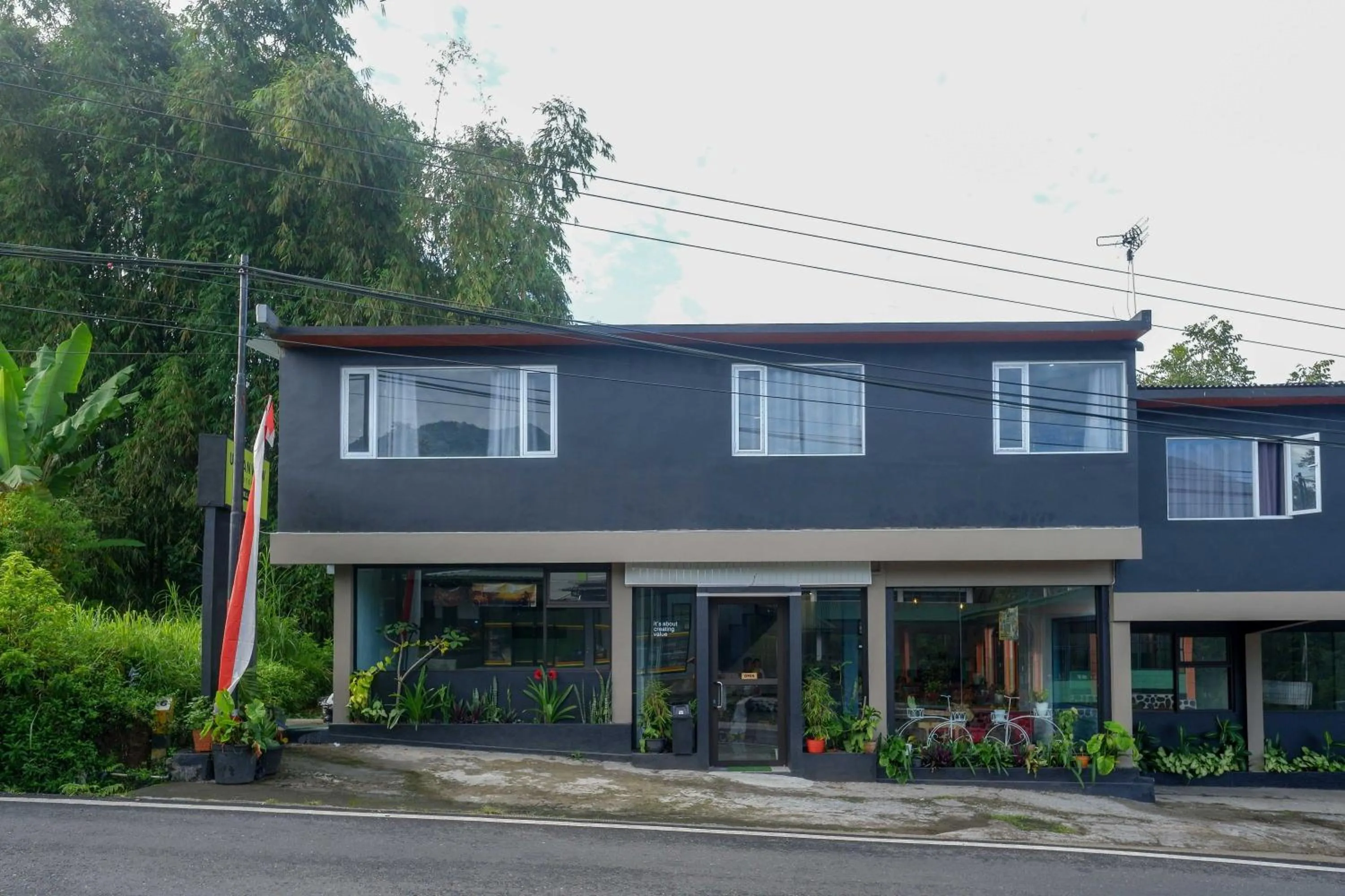 Property building in Urbanview Hotel Umbrella Dieng by RedDoorz