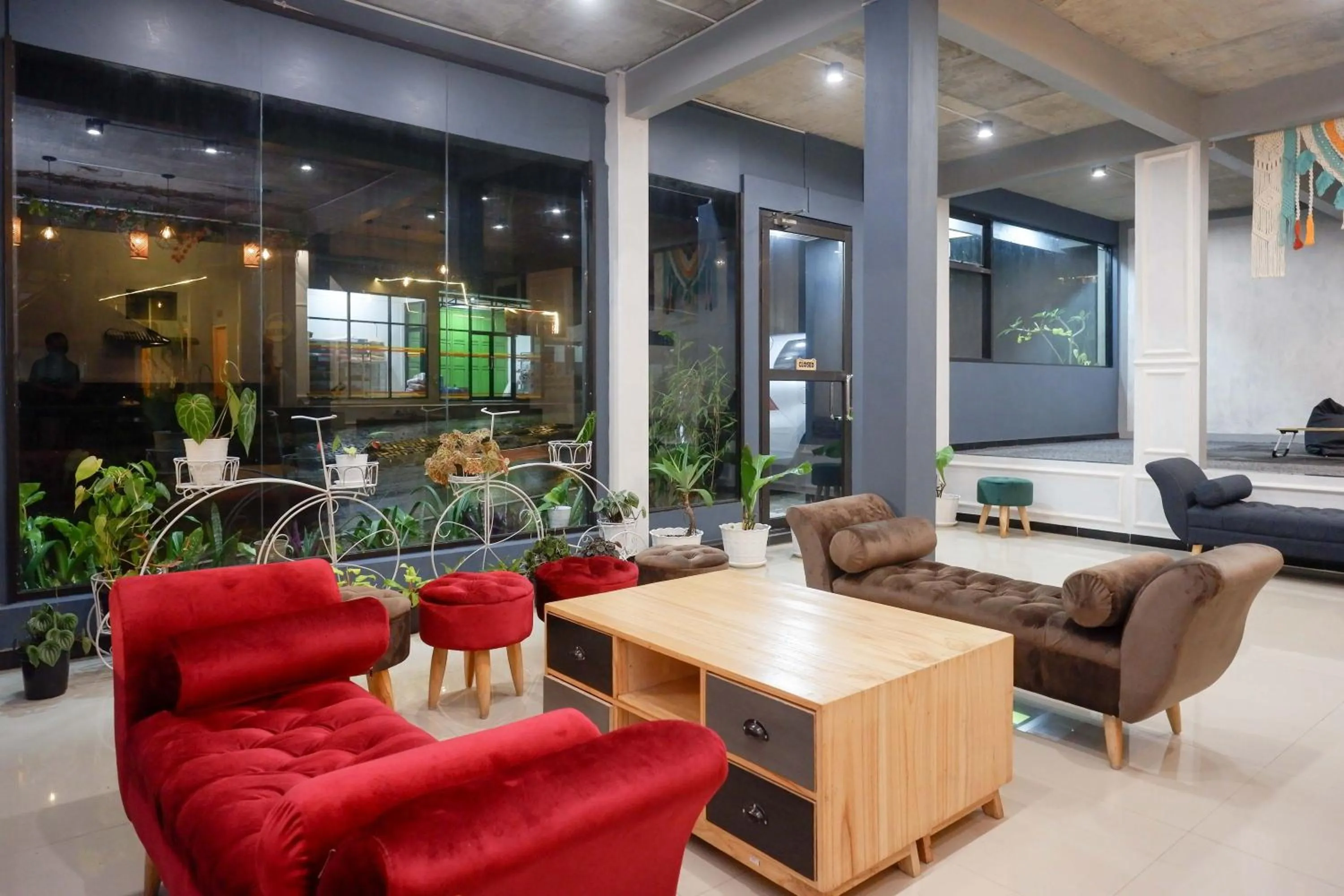 Lobby or reception in Urbanview Hotel Umbrella Dieng by RedDoorz