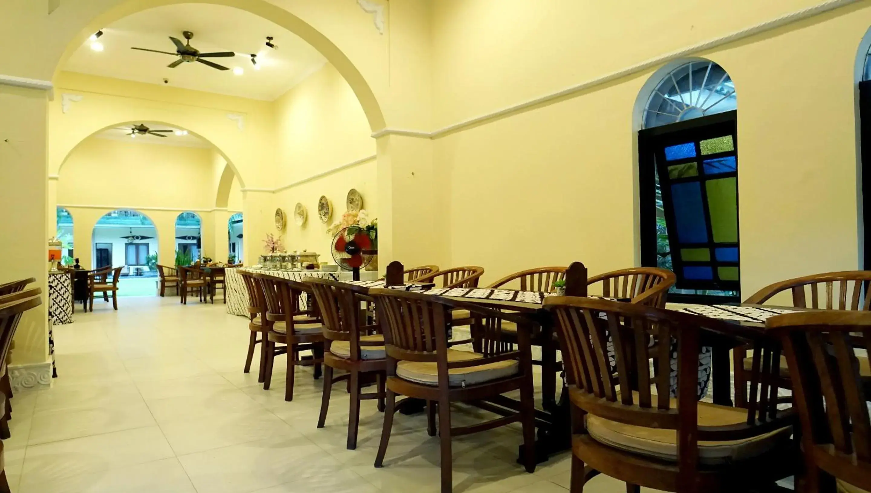 Restaurant/places to eat in Diana Hotel Jogja Restaurant/places to eat in Diana Hotel Jogja