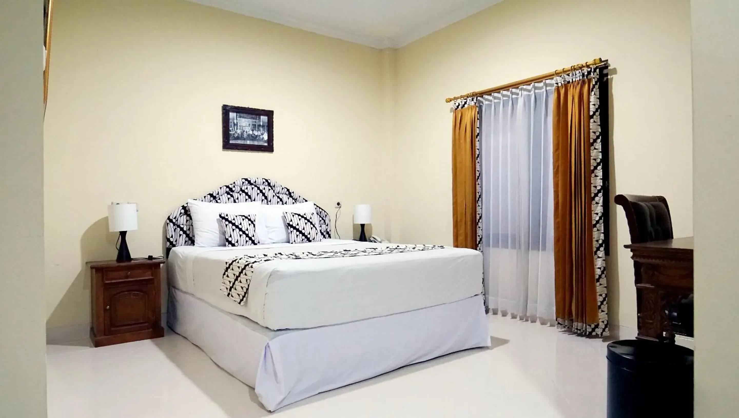 Bedroom, Bed in Diana Hotel Jogja Bedroom, Bed in Diana Hotel Jogja