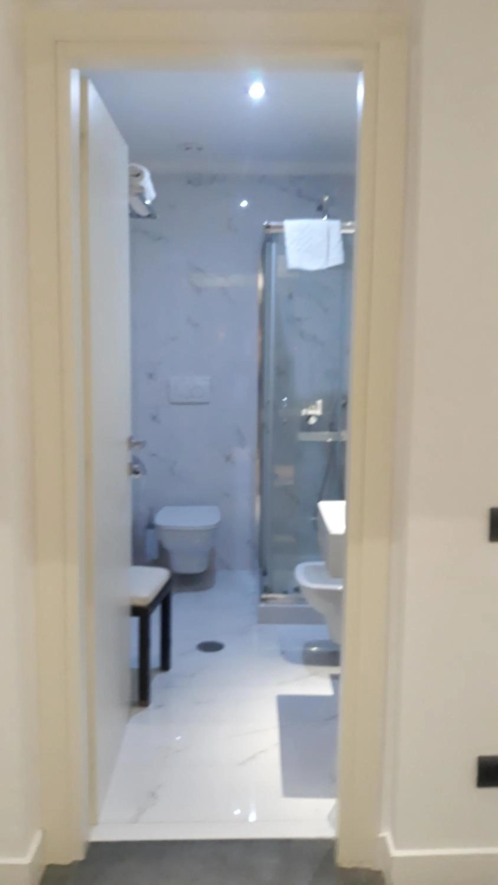 Bathroom in Crosti Hotel