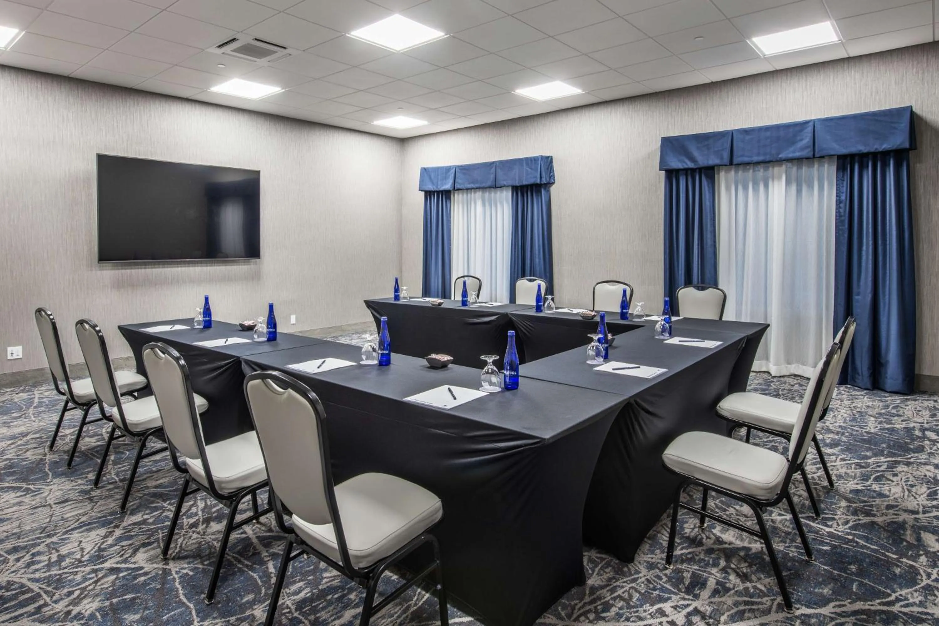 Meeting/conference room in DoubleTree by Hilton Monroe Township Cranbury