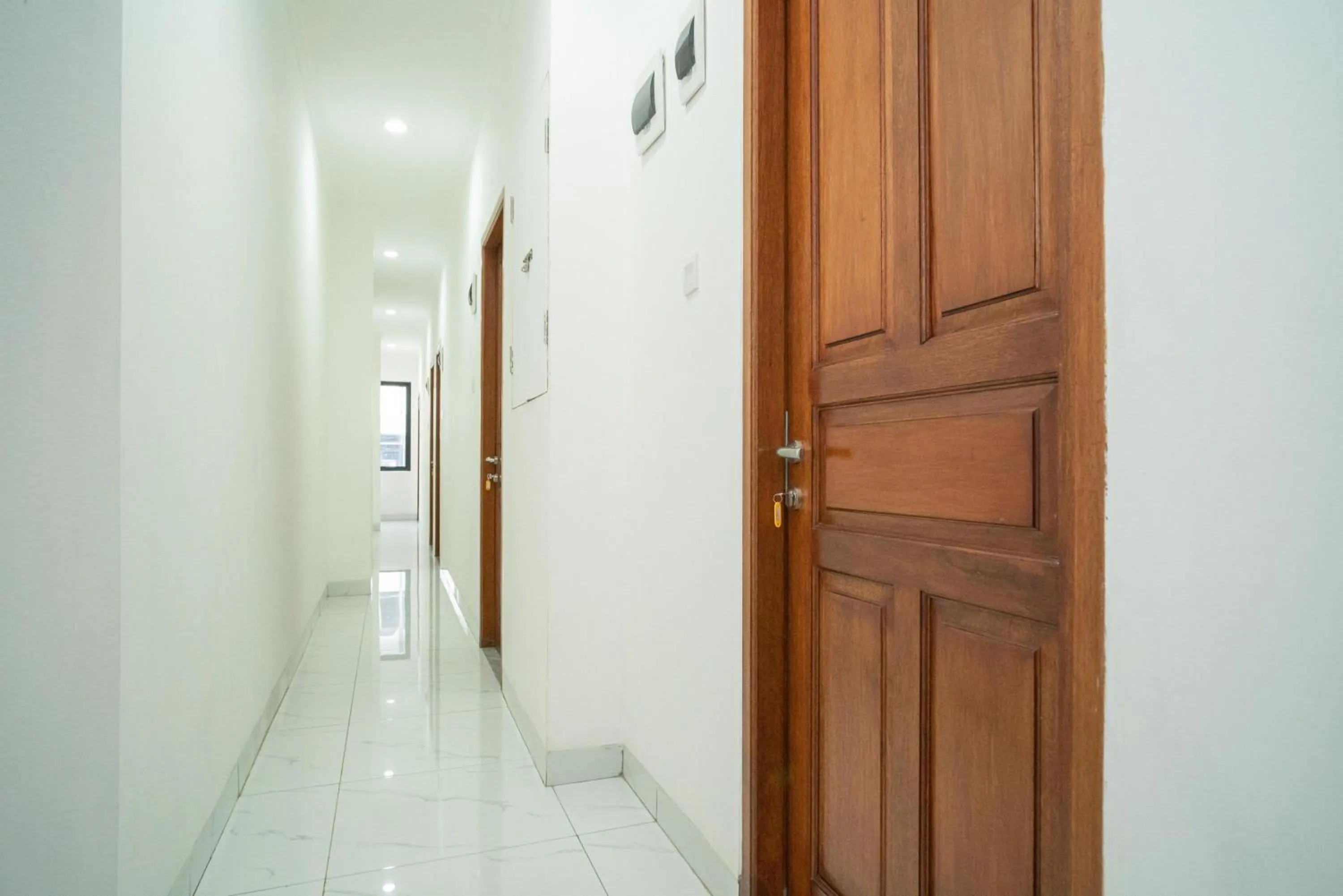 Floor plan in RedDoorz near Stasiun Senen