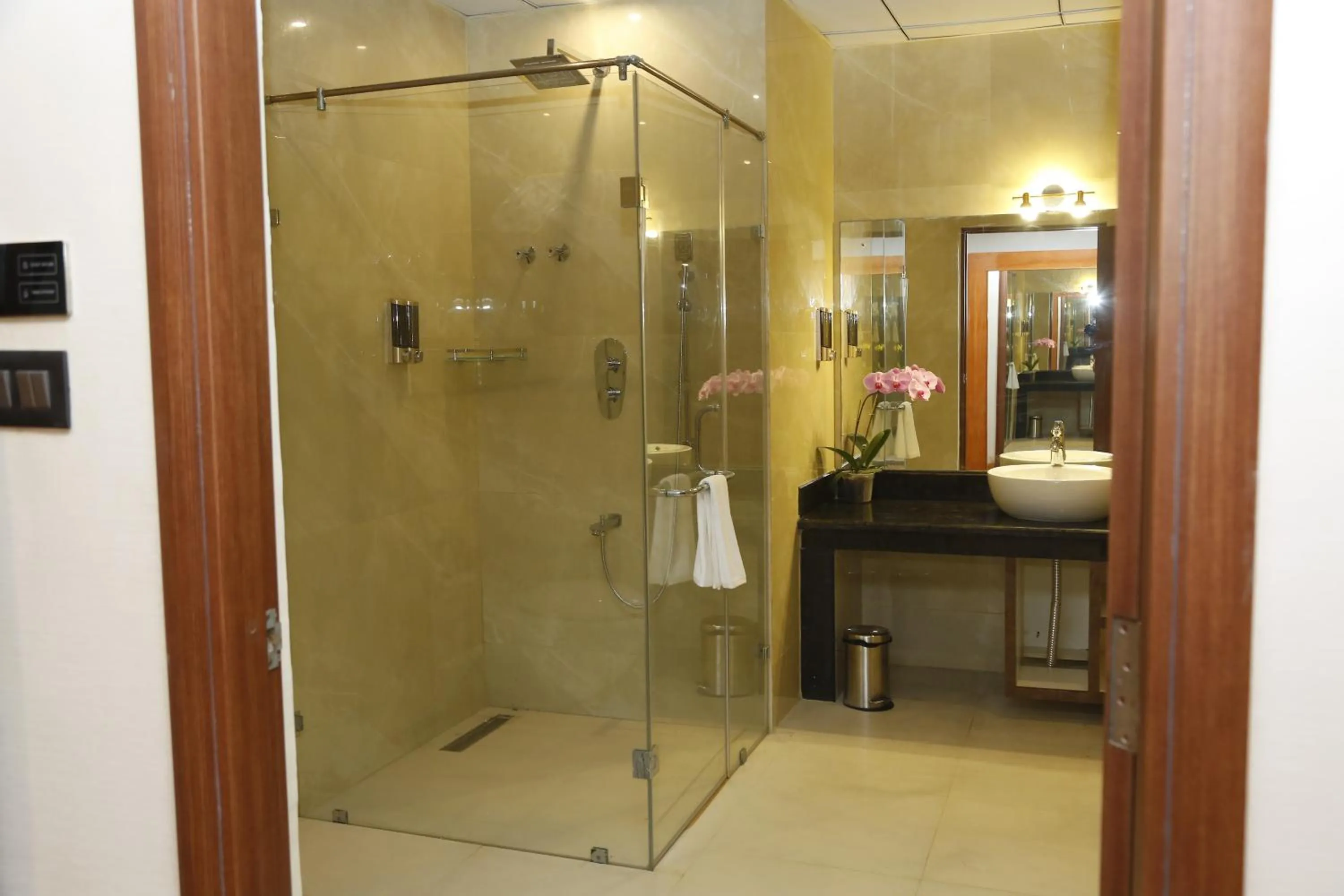 Bathroom in Leroy Grand - Yeshwanthpur