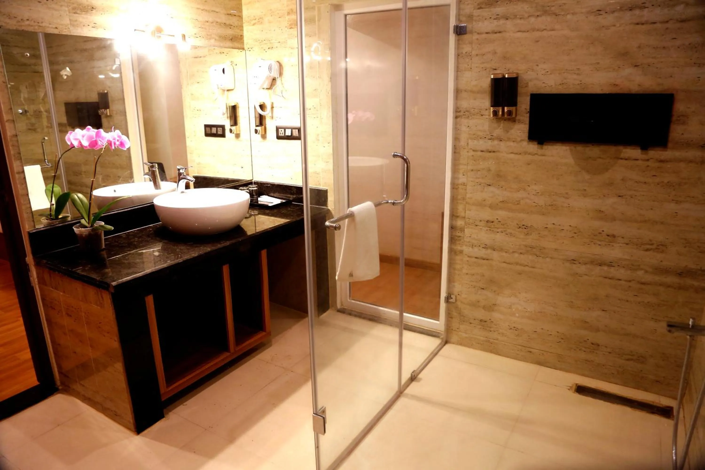 Bathroom in Leroy Grand - Yeshwanthpur