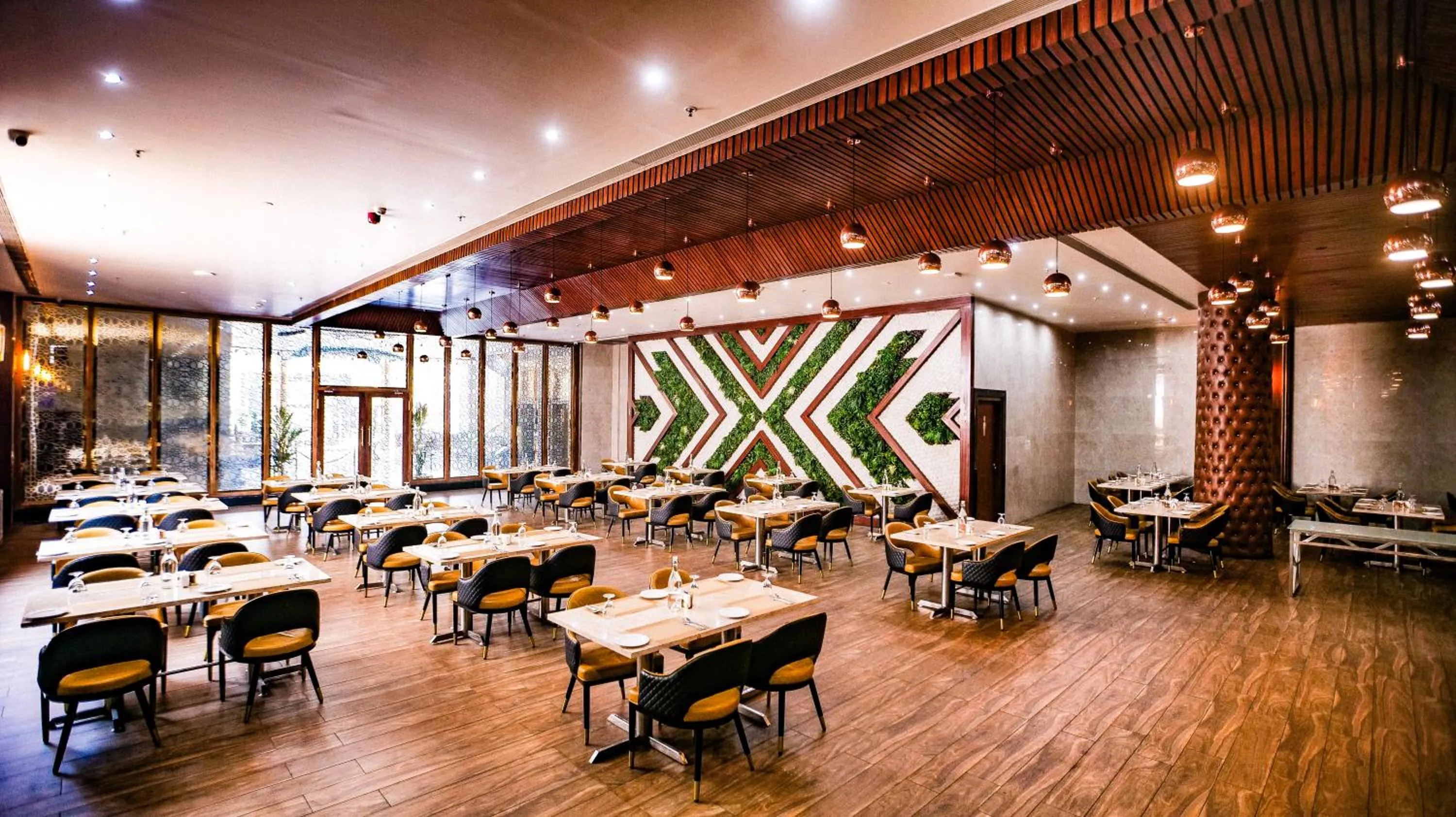 Restaurant/places to eat in Leroy Grand - Yeshwanthpur