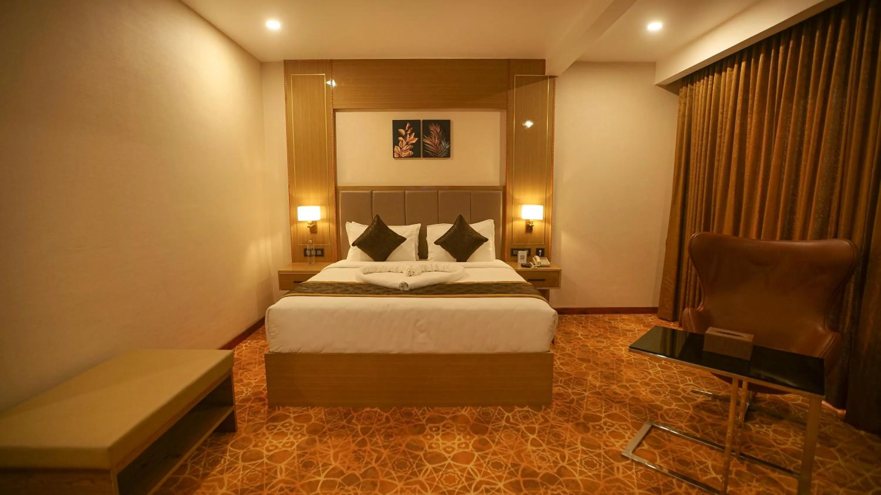 Restaurant/places to eat, Bed in Leroy Grand - Yeshwanthpur