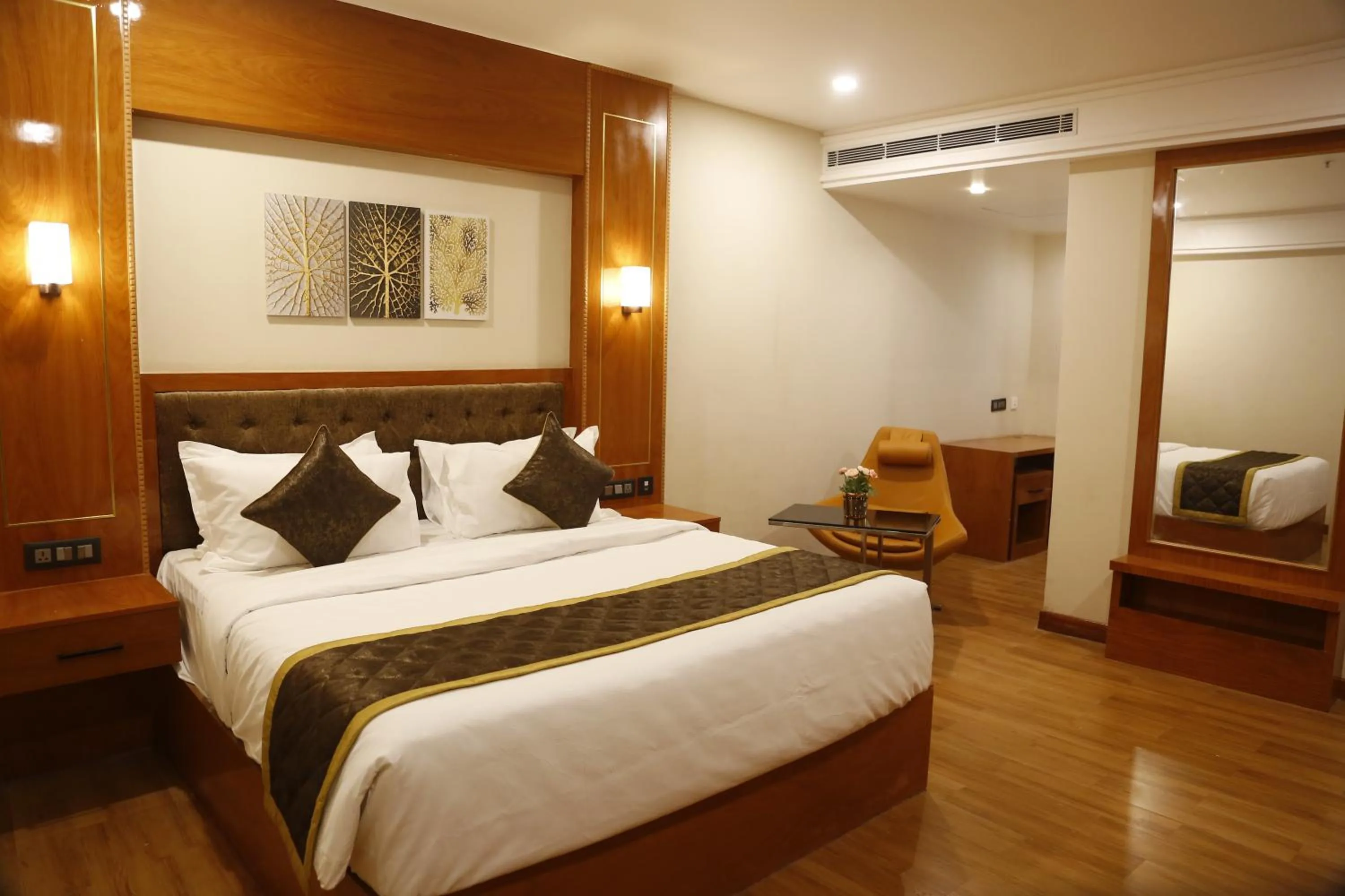 Bedroom, Bed in Leroy Grand - Yeshwanthpur