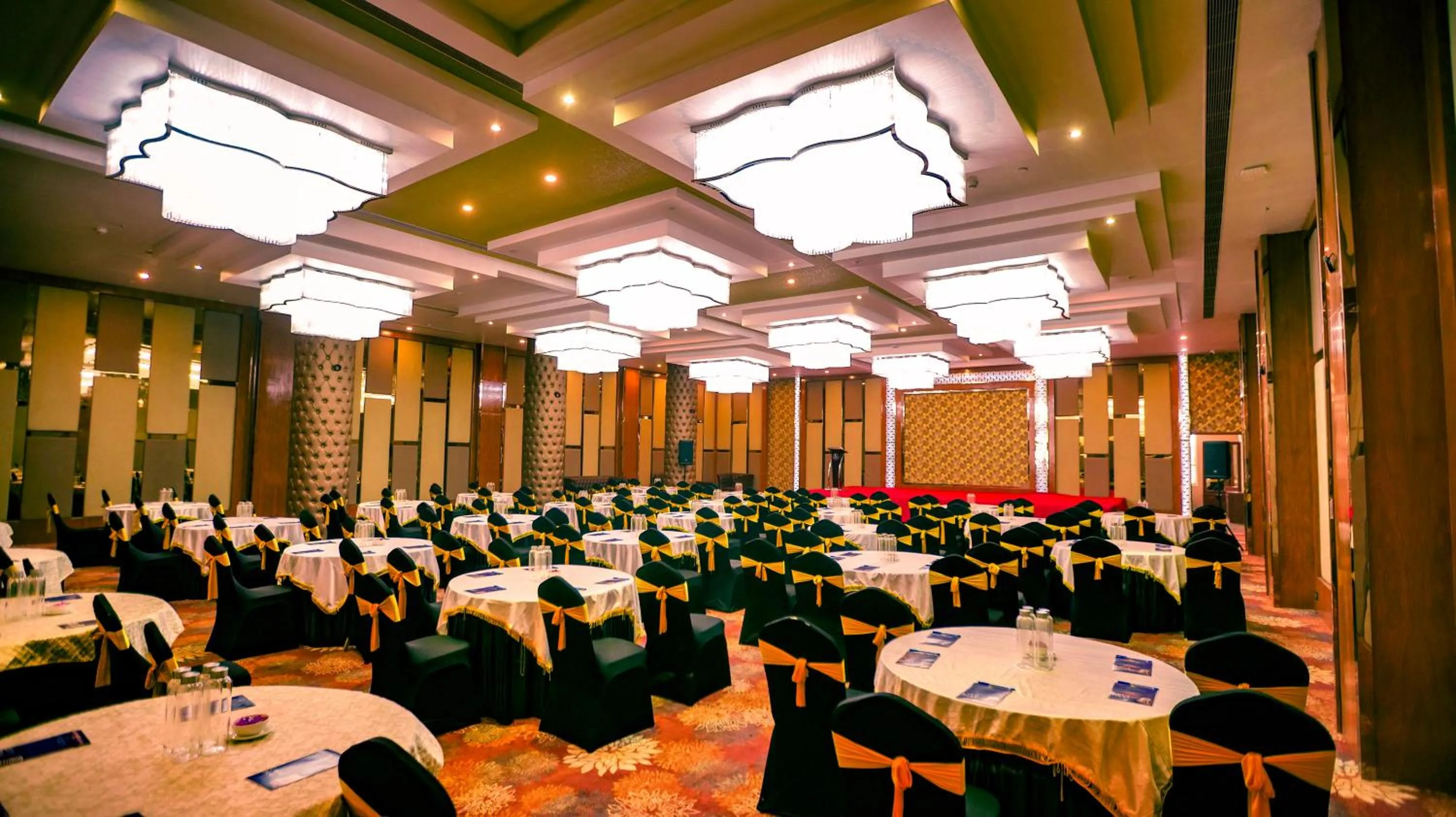 Banquet/Function facilities in Leroy Grand - Yeshwanthpur