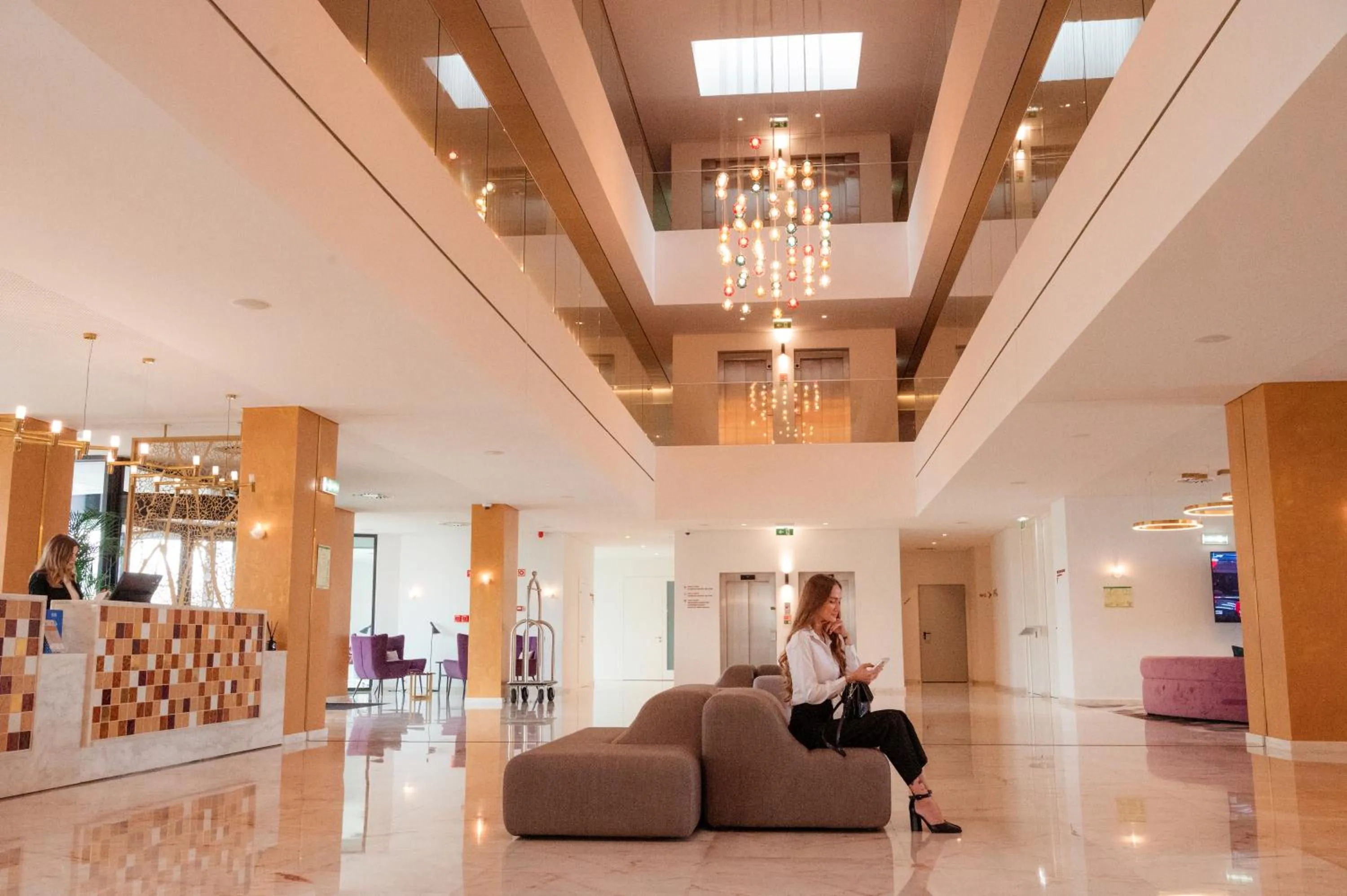 Lobby or reception in Sines Sea View Business & Leisure Hotel