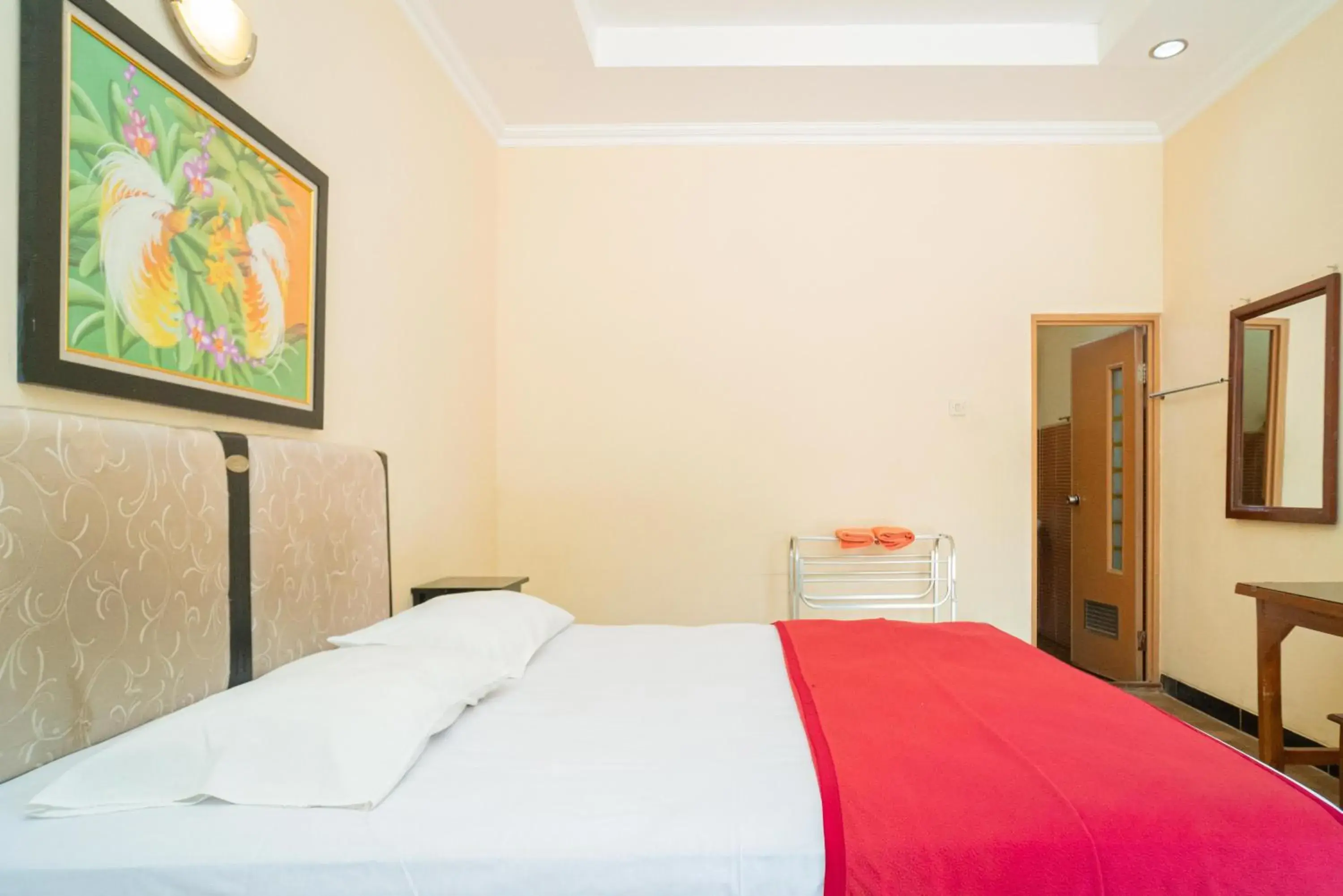 Bedroom, Bed in RedDoorz @ Panglima Sudirman Madiun Bedroom, Bed in RedDoorz @ Panglima Sudirman Madiun