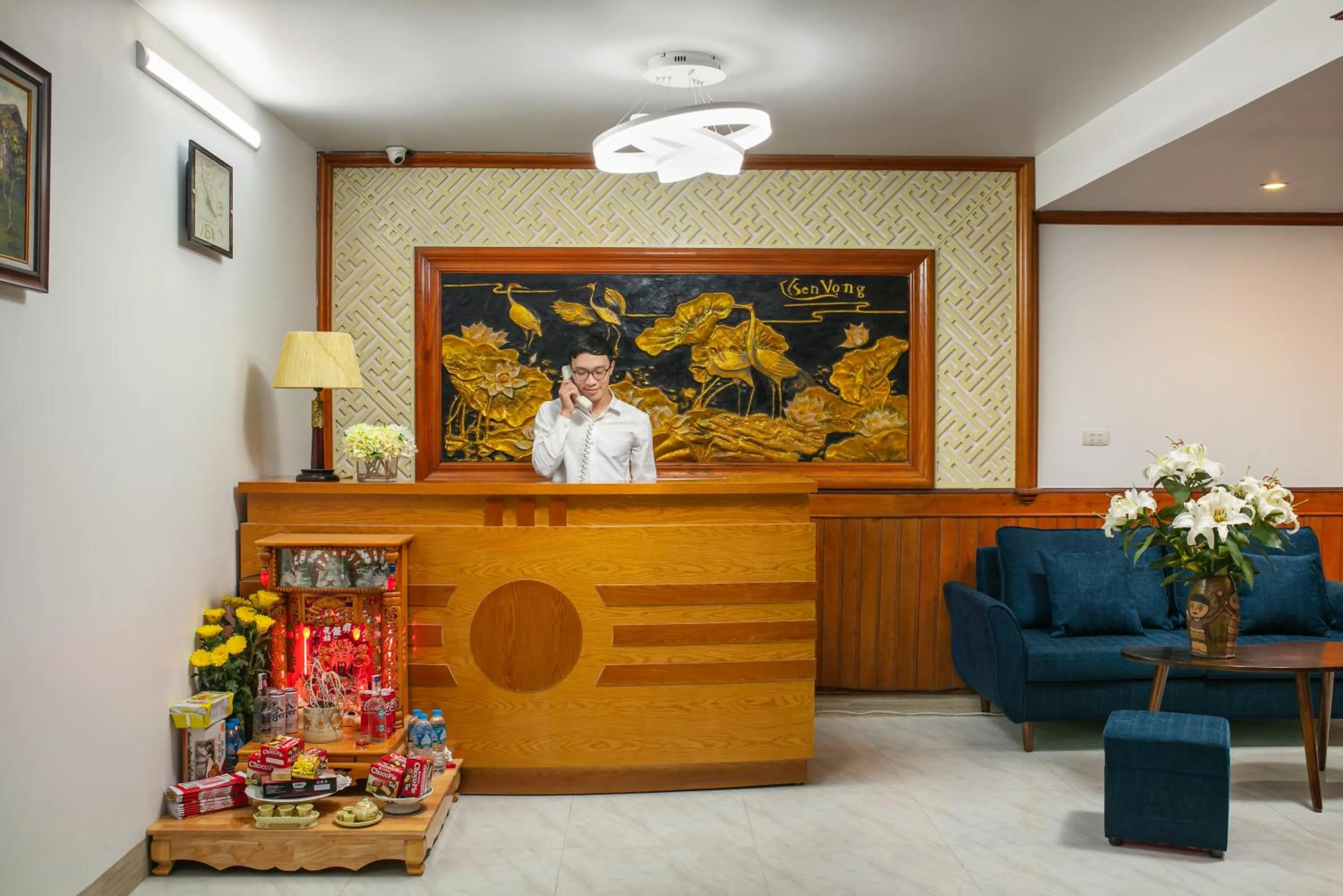 Staff in Mia Sen Vong Hotel Ha Noi