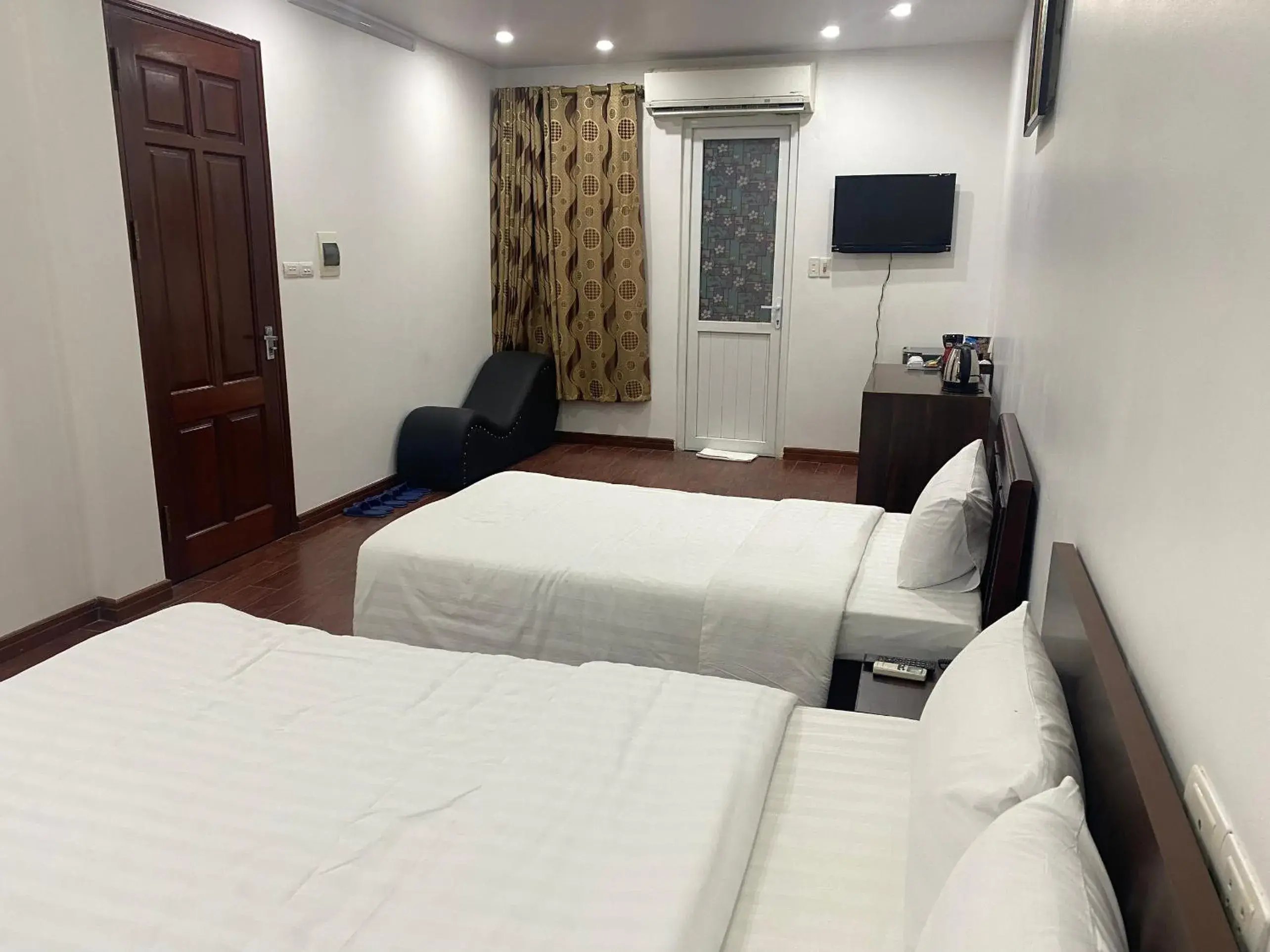 Bedroom, Bed in Mia Sen Vong Hotel Ha Noi Bedroom, Bed in Mia Sen Vong Hotel Ha Noi