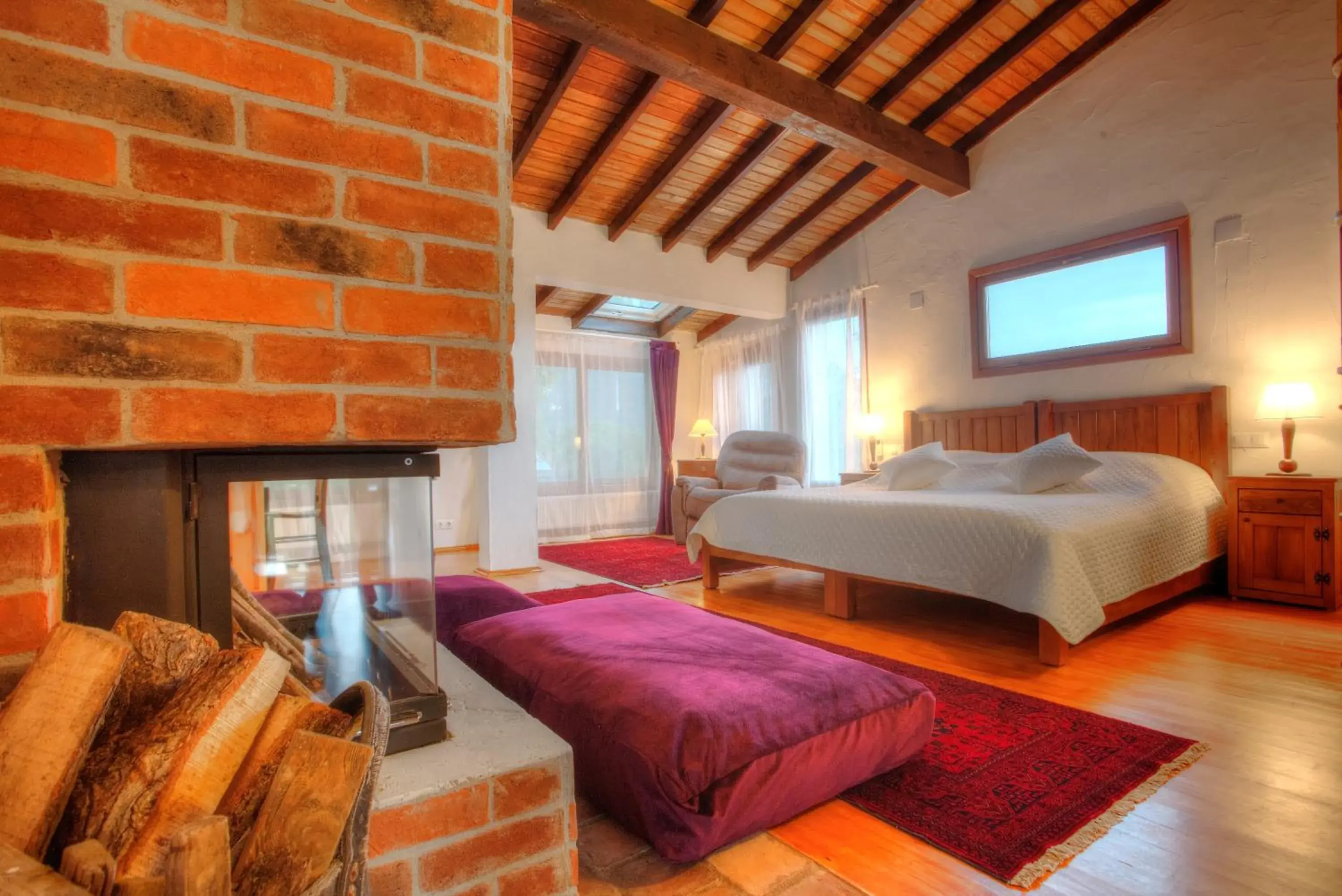 Photo of the whole room, Bed in Ephesus Lodge Photo of the whole room, Bed in Ephesus Lodge