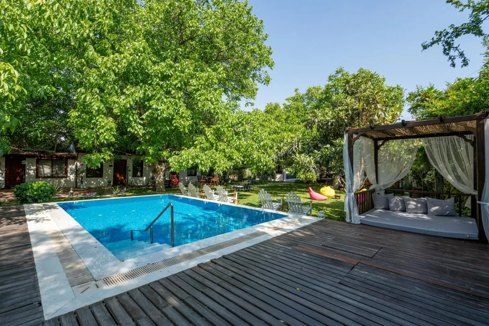 Swimming pool in Ephesus Lodge Swimming pool in Ephesus Lodge