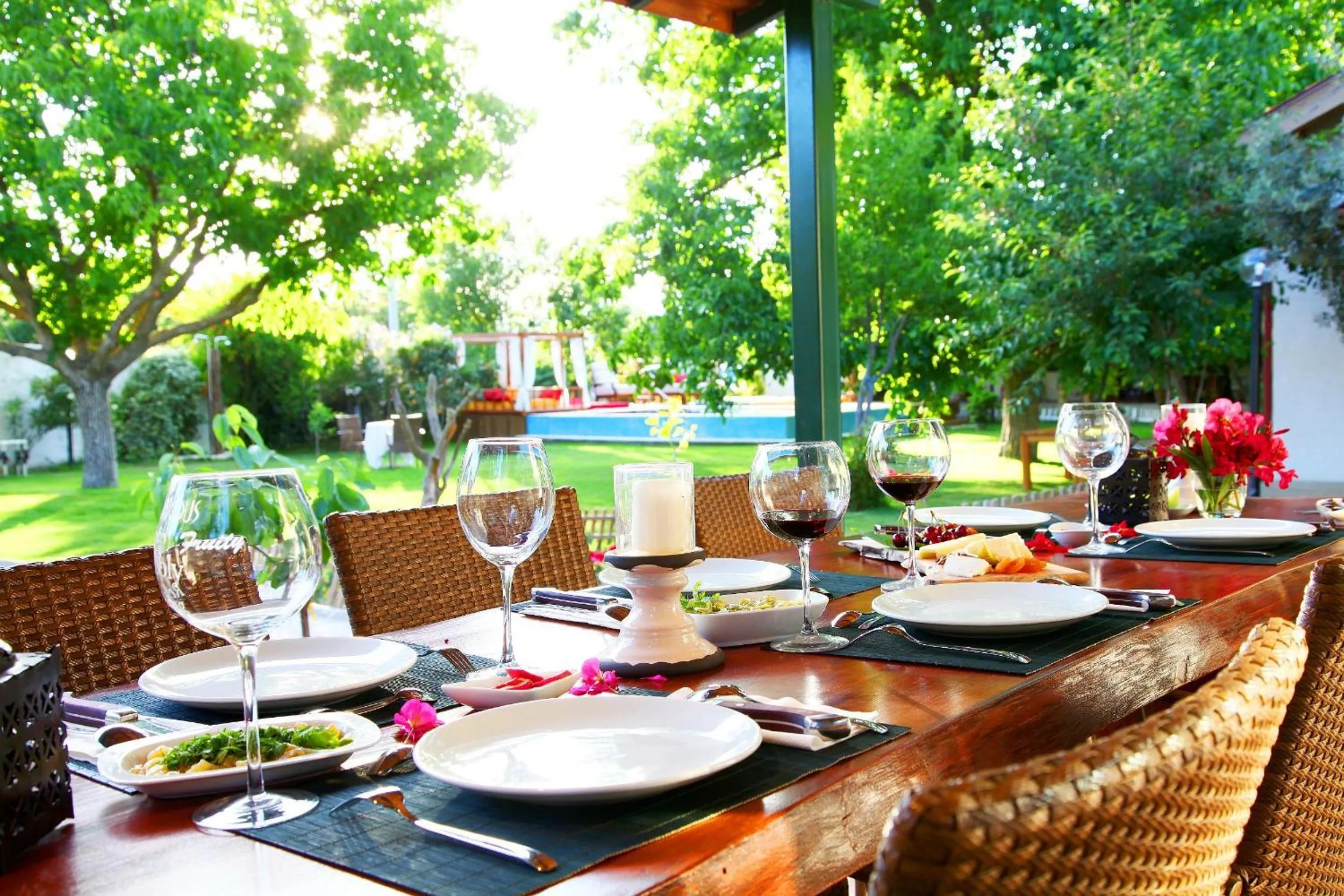 Restaurant/places to eat in Ephesus Lodge