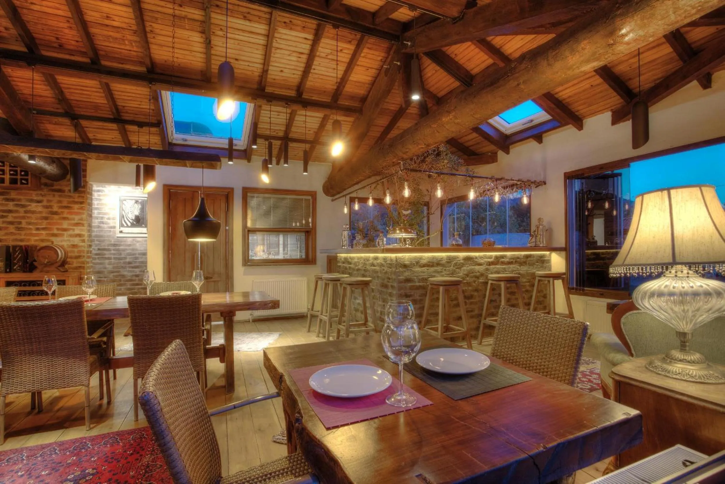 Restaurant/places to eat in Ephesus Lodge