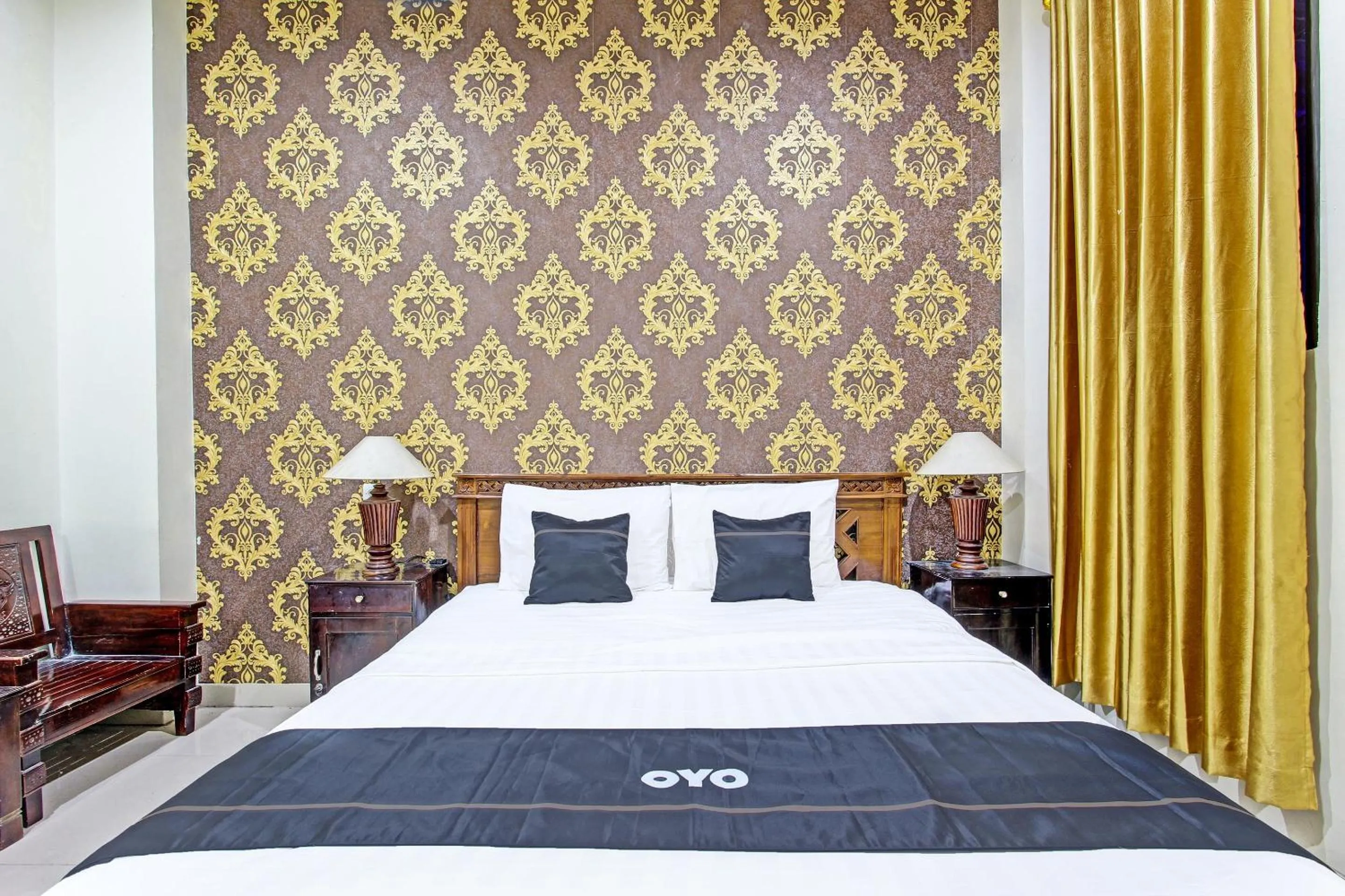 Bedroom in Collection O 91481 Mahkota Hotel Purwodadi