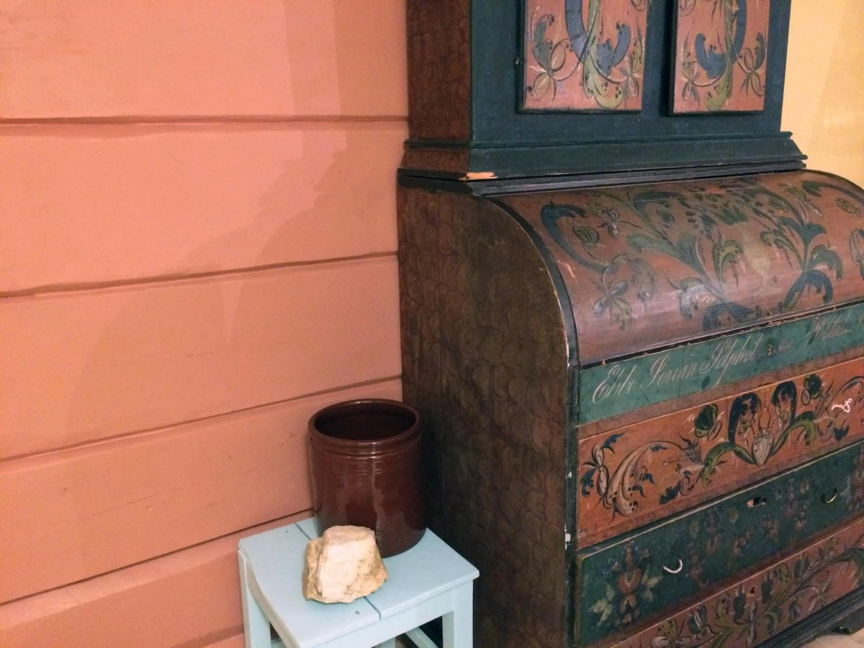 Decorative detail in Overvoll Farm