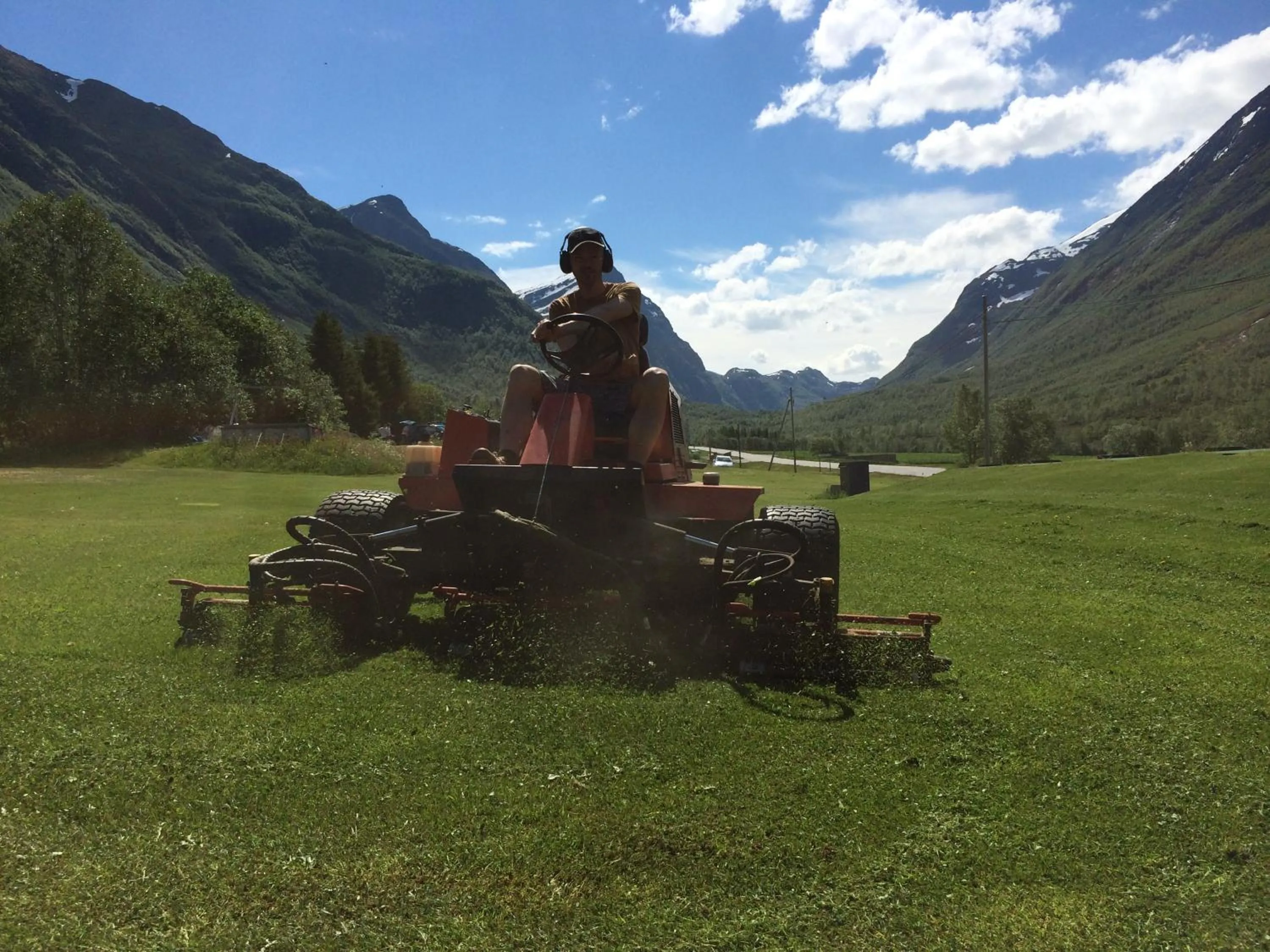Day in Overvoll Farm