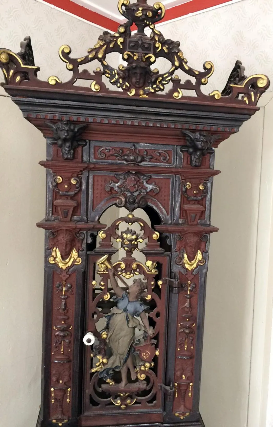 Decorative detail in Overvoll Farm