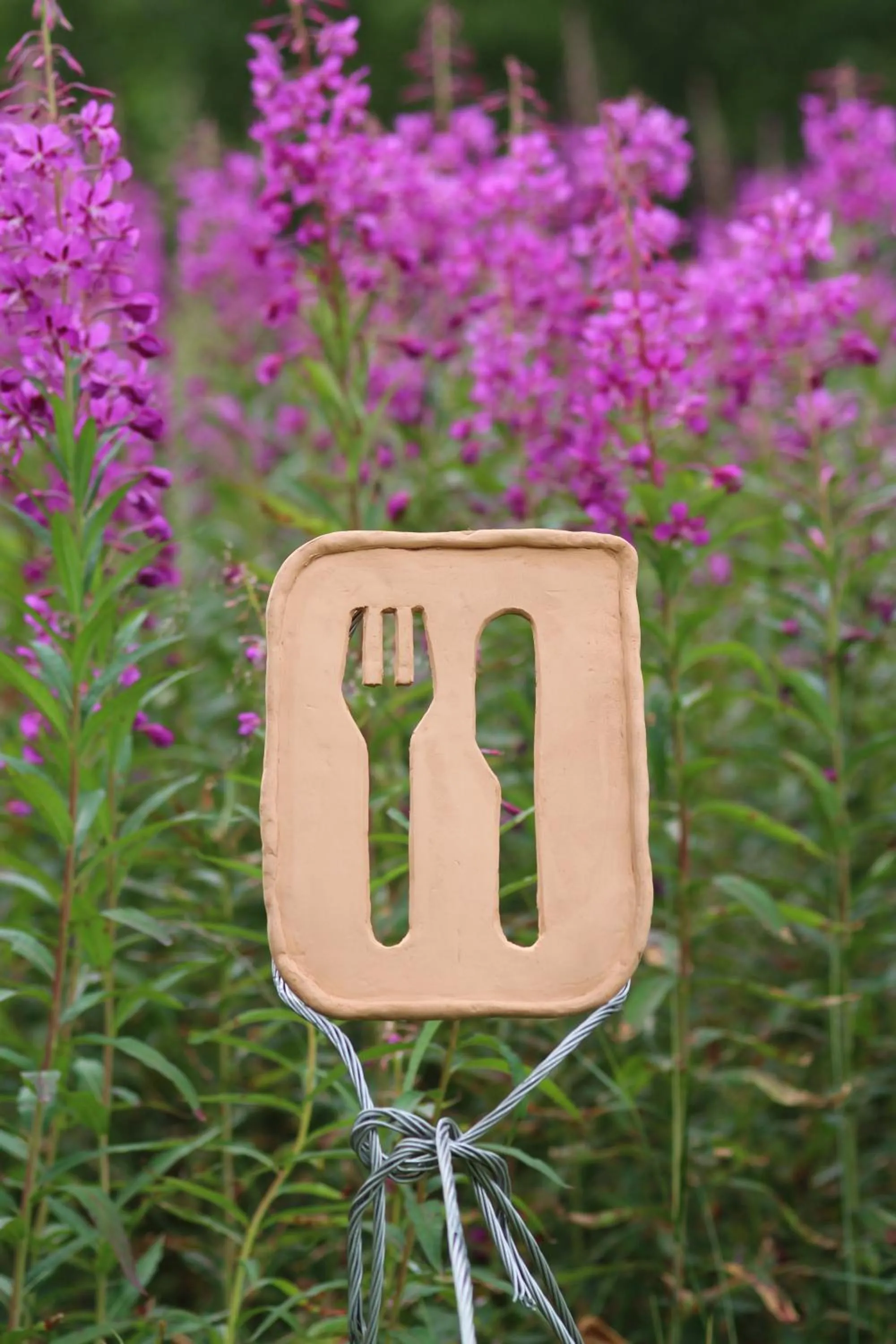 Restaurant/places to eat in Overvoll Farm