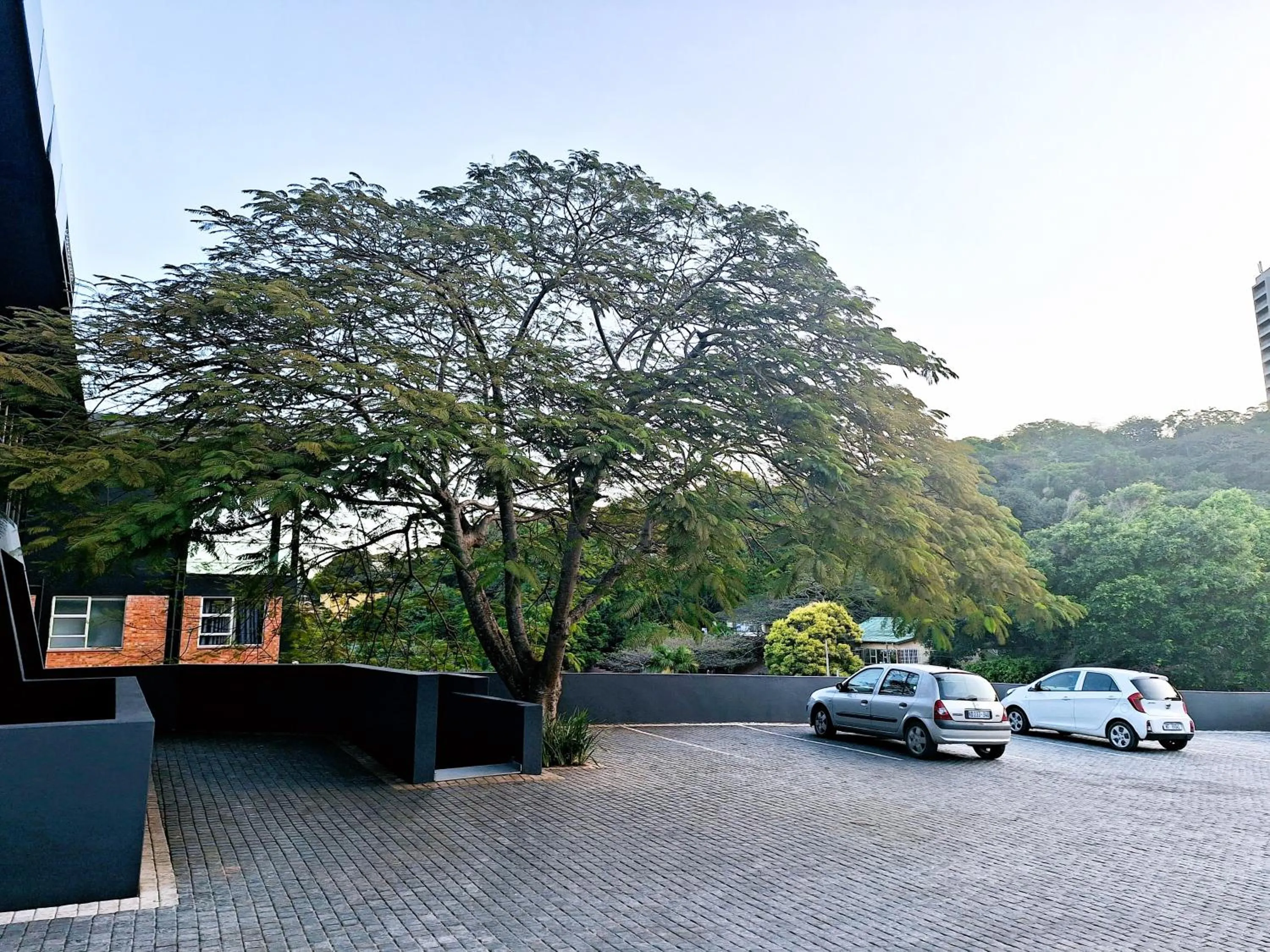 Parking in Zar Hotel