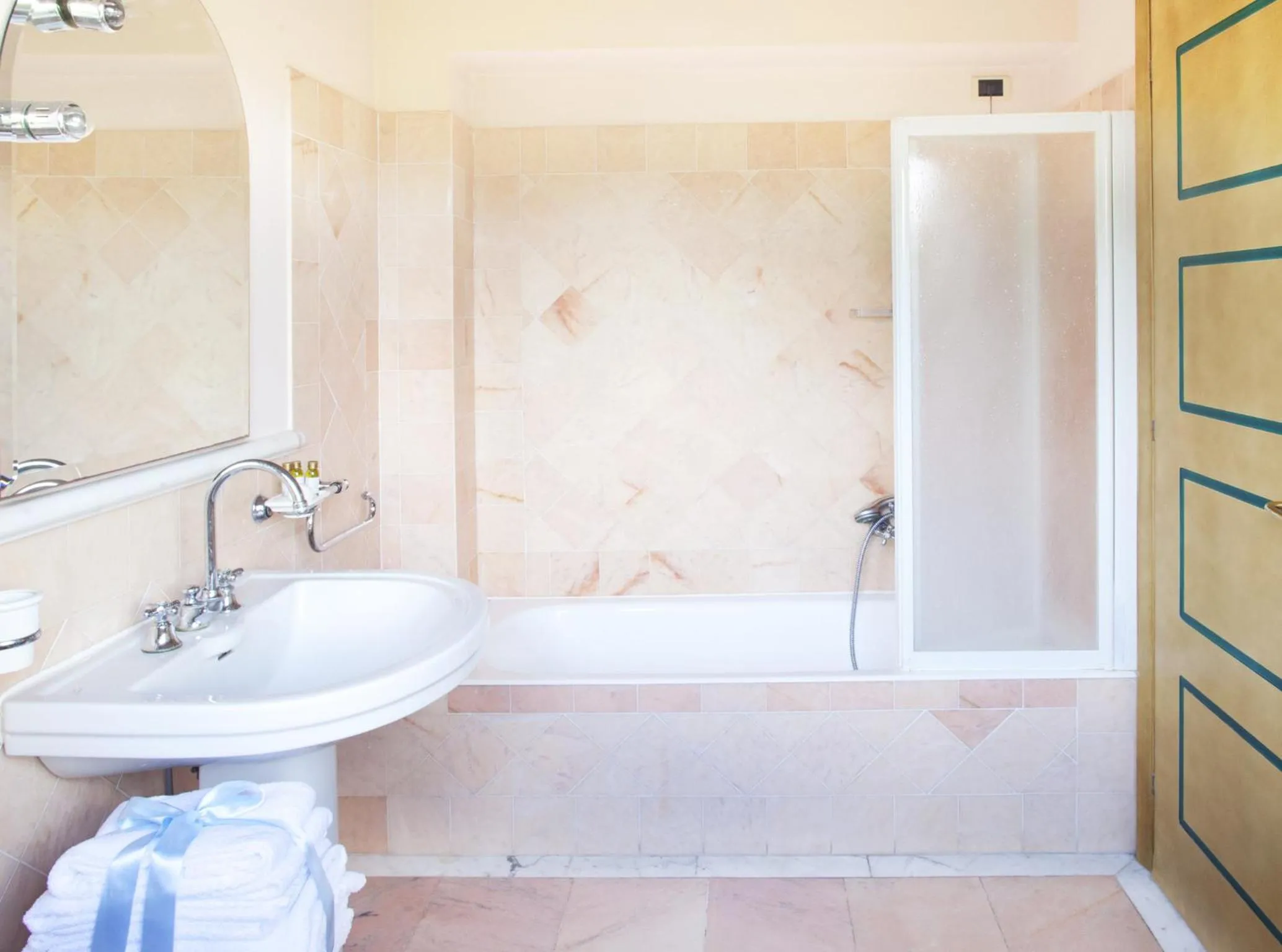Bathroom in Hotel Mignon